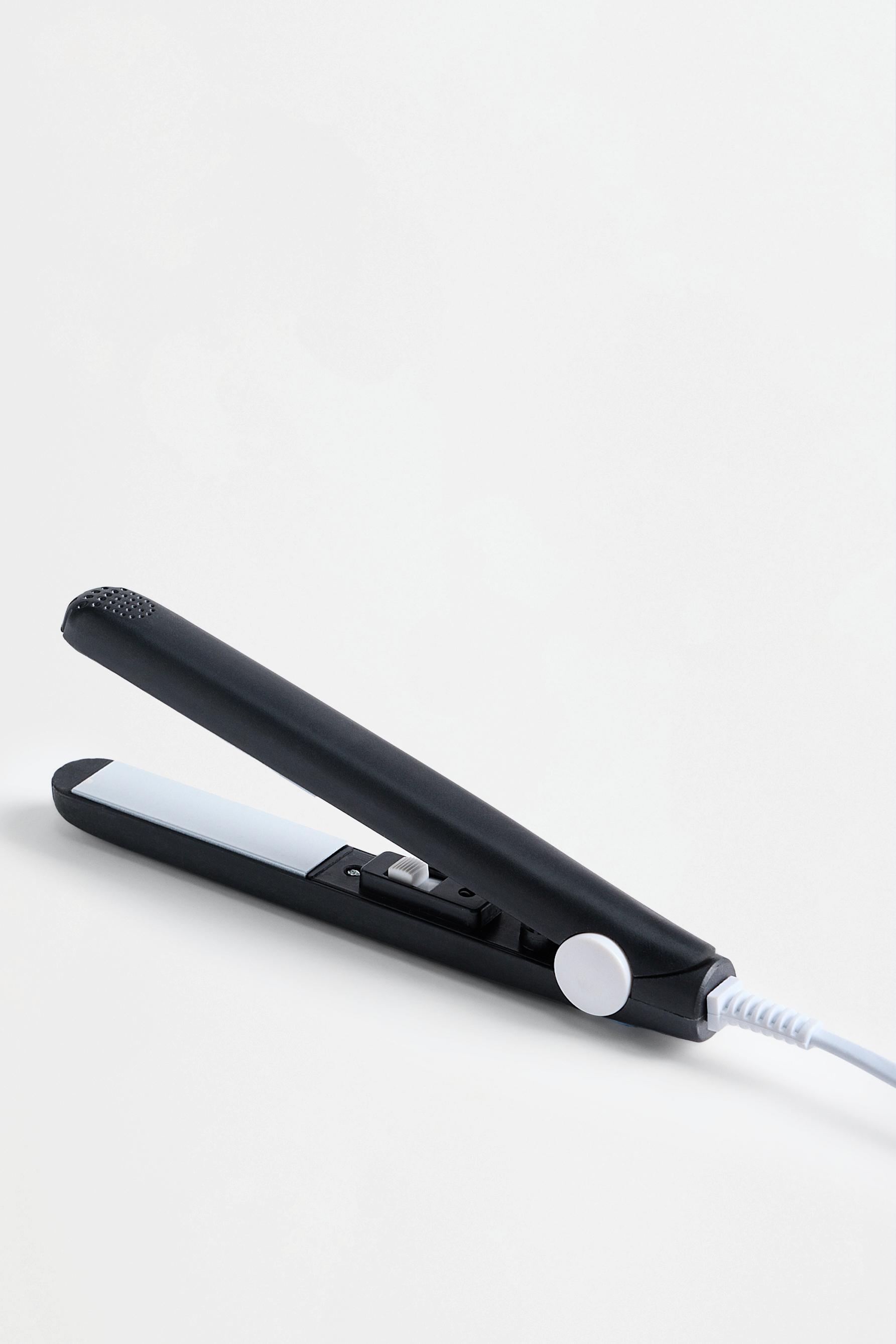 Travel hair straightener — BLACK