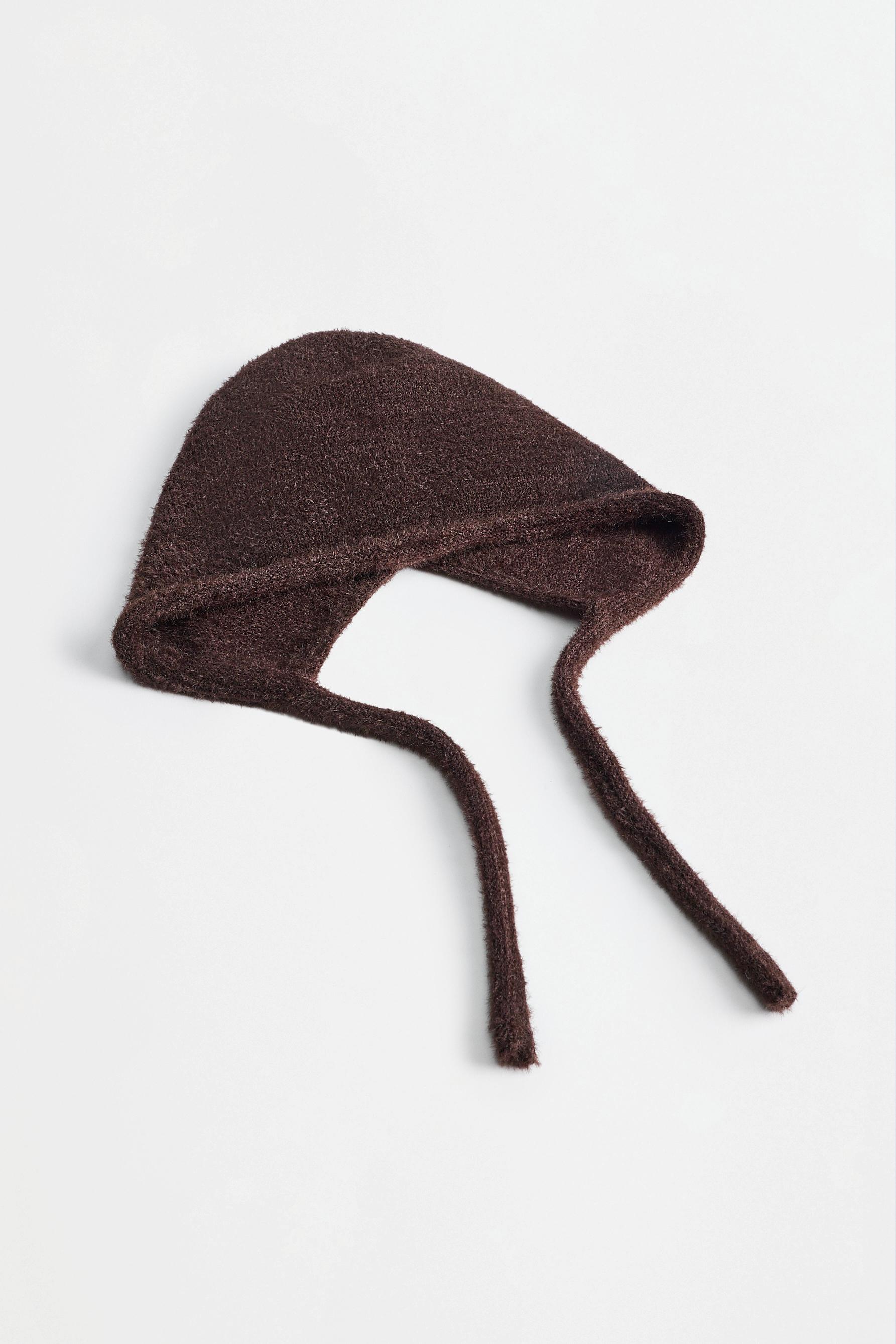 Knit bonnet — CHOCOLATE
