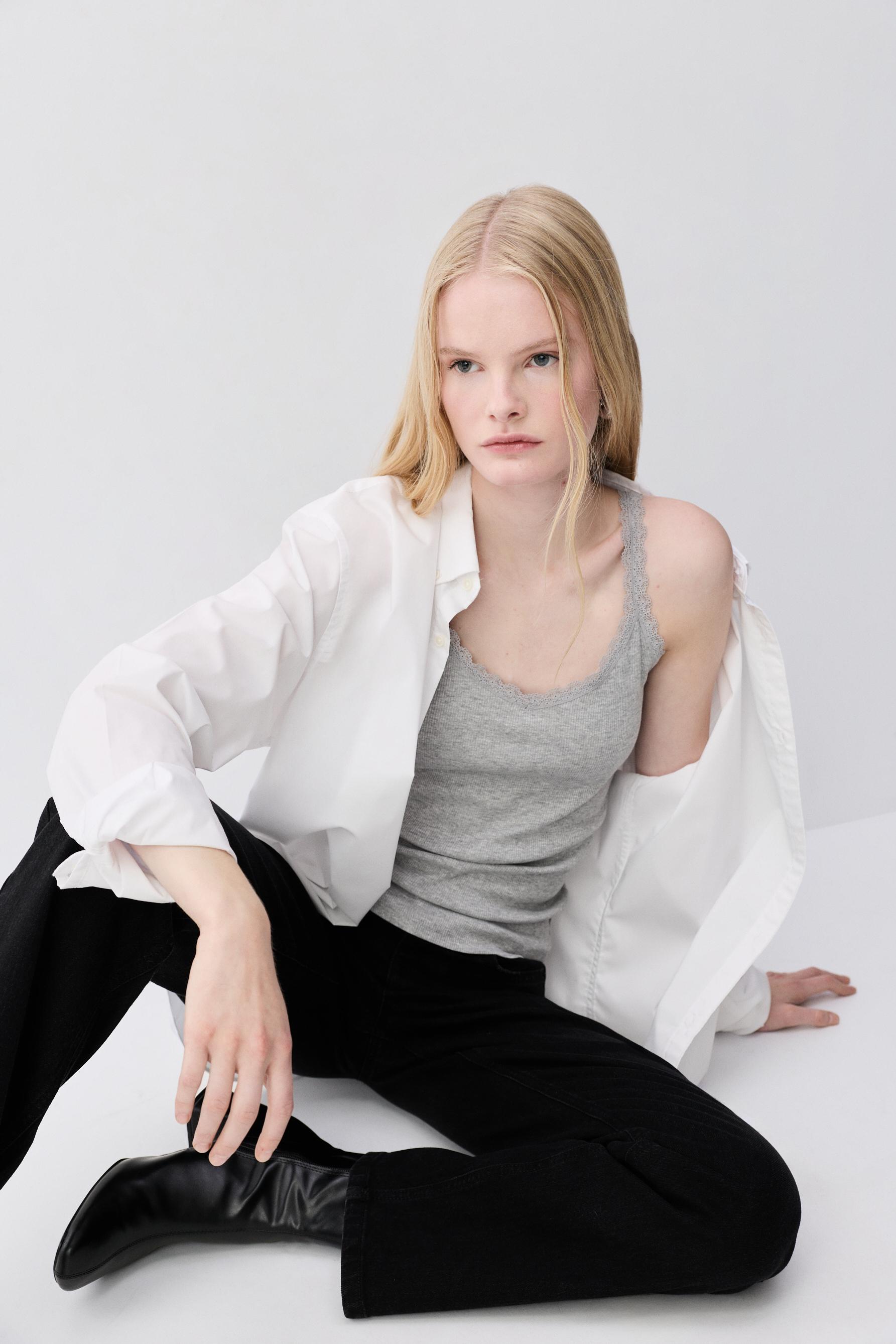 Ribbed top with blonde lace detail — GREY MARL