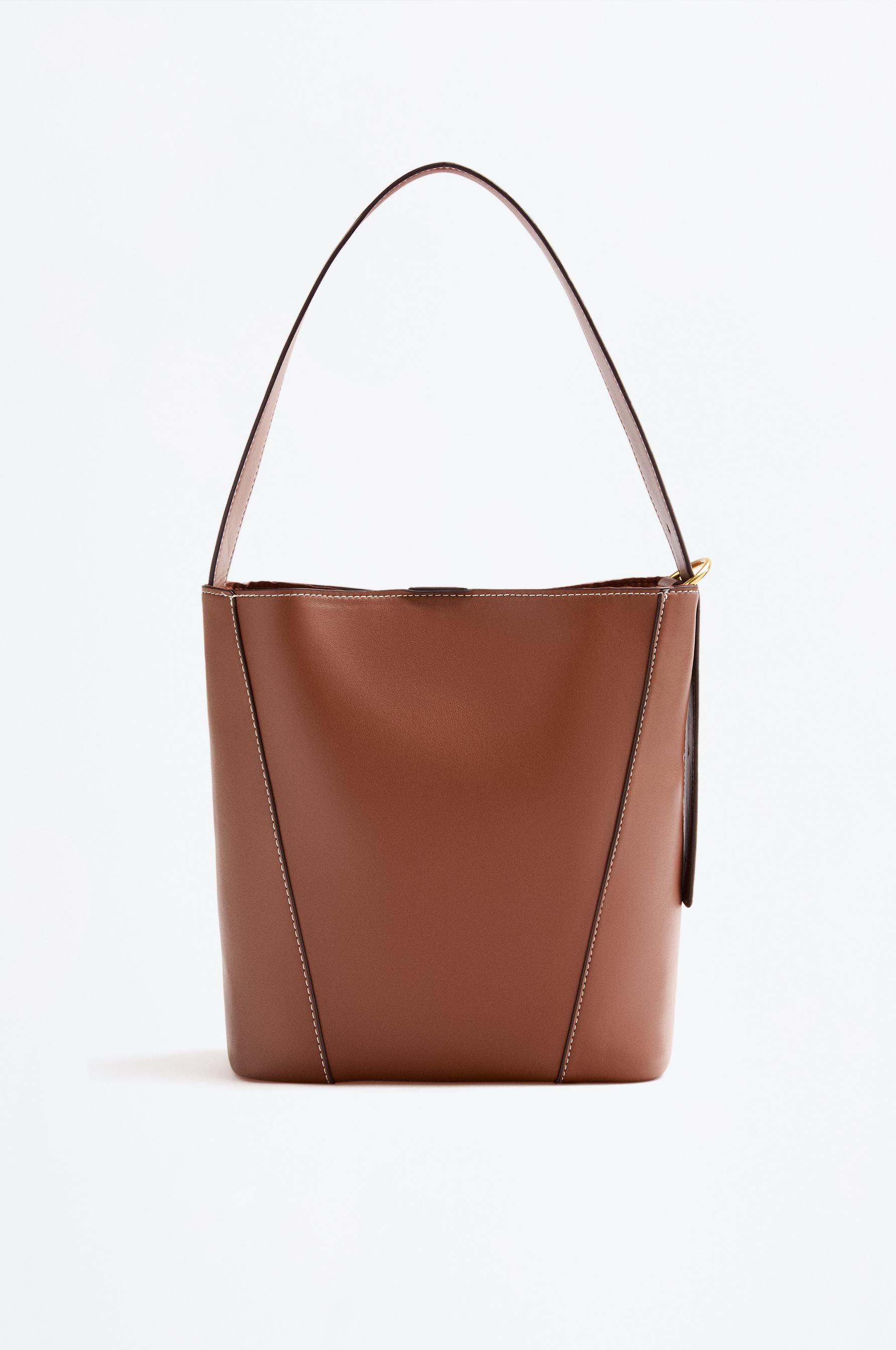 Bolso saco detalle asa