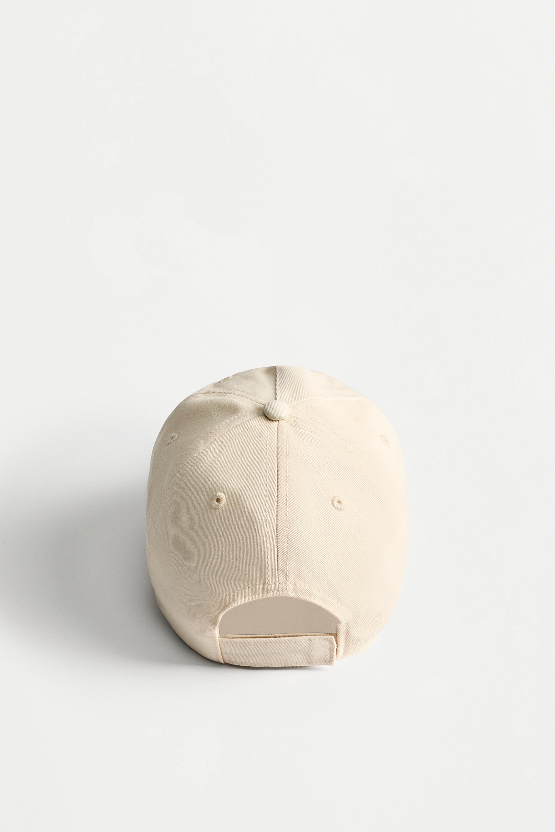 Cherry cap — WHITE/RED