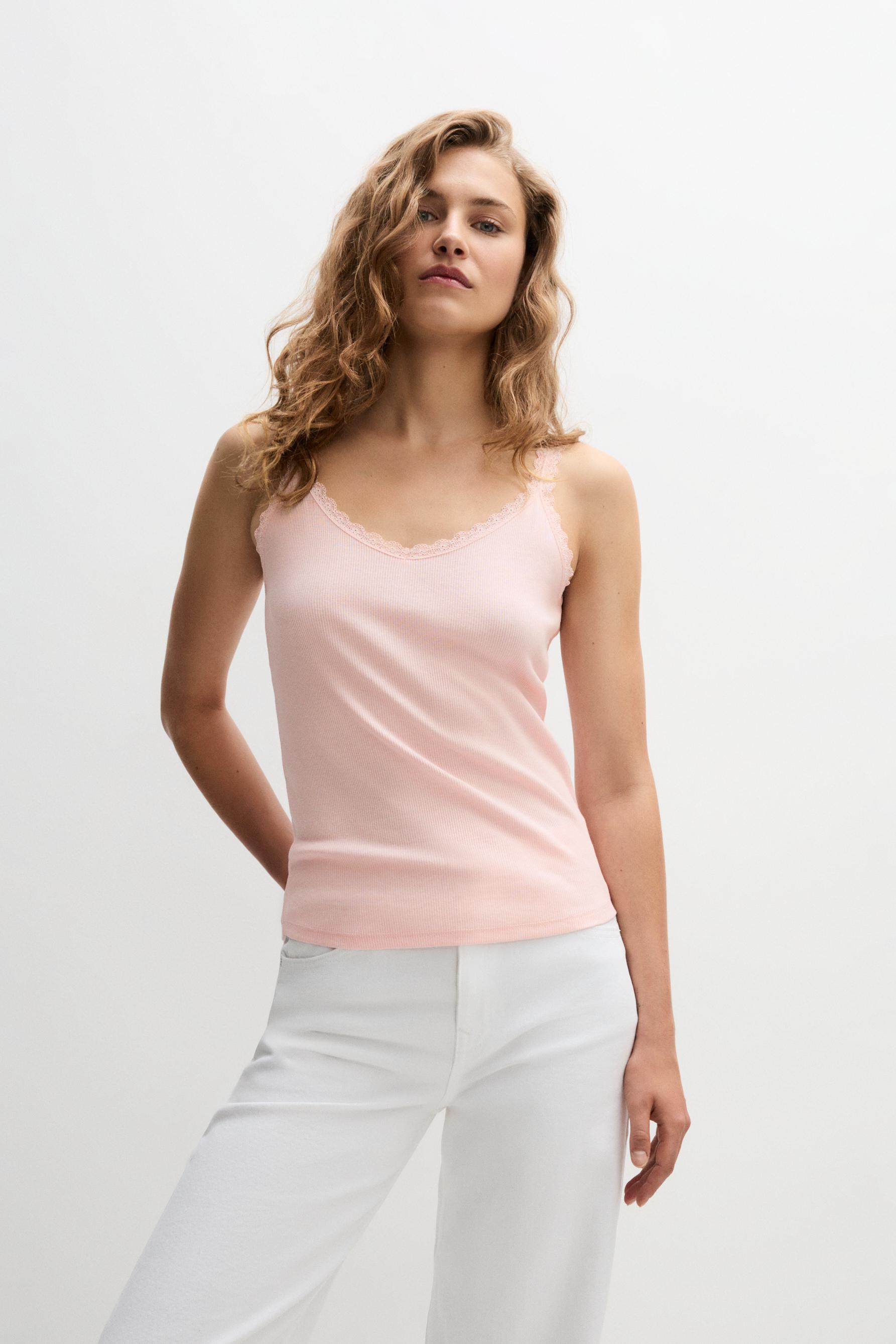 Top tirantes canalé con encaje