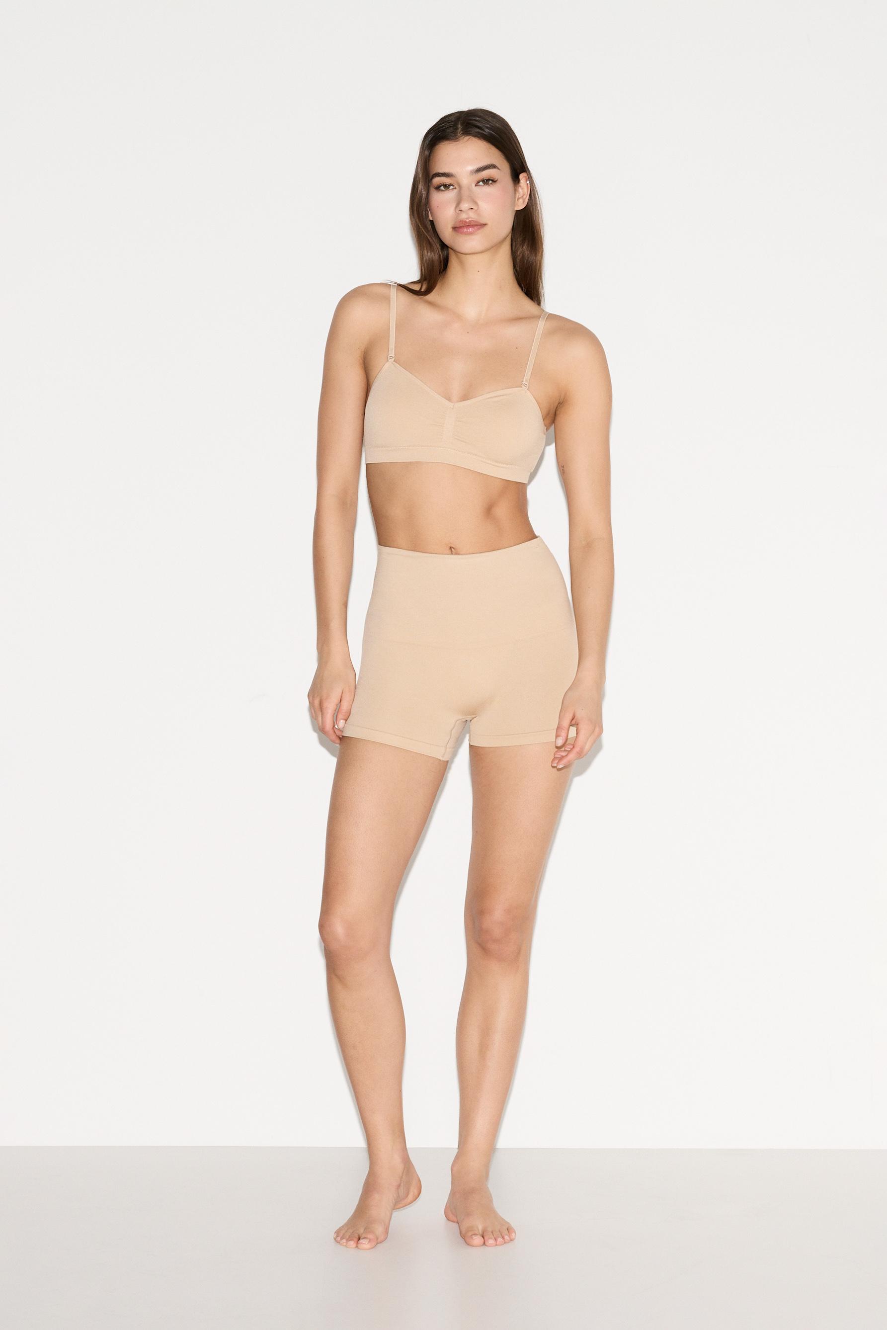 Seamless shapewear shorts — ECRU