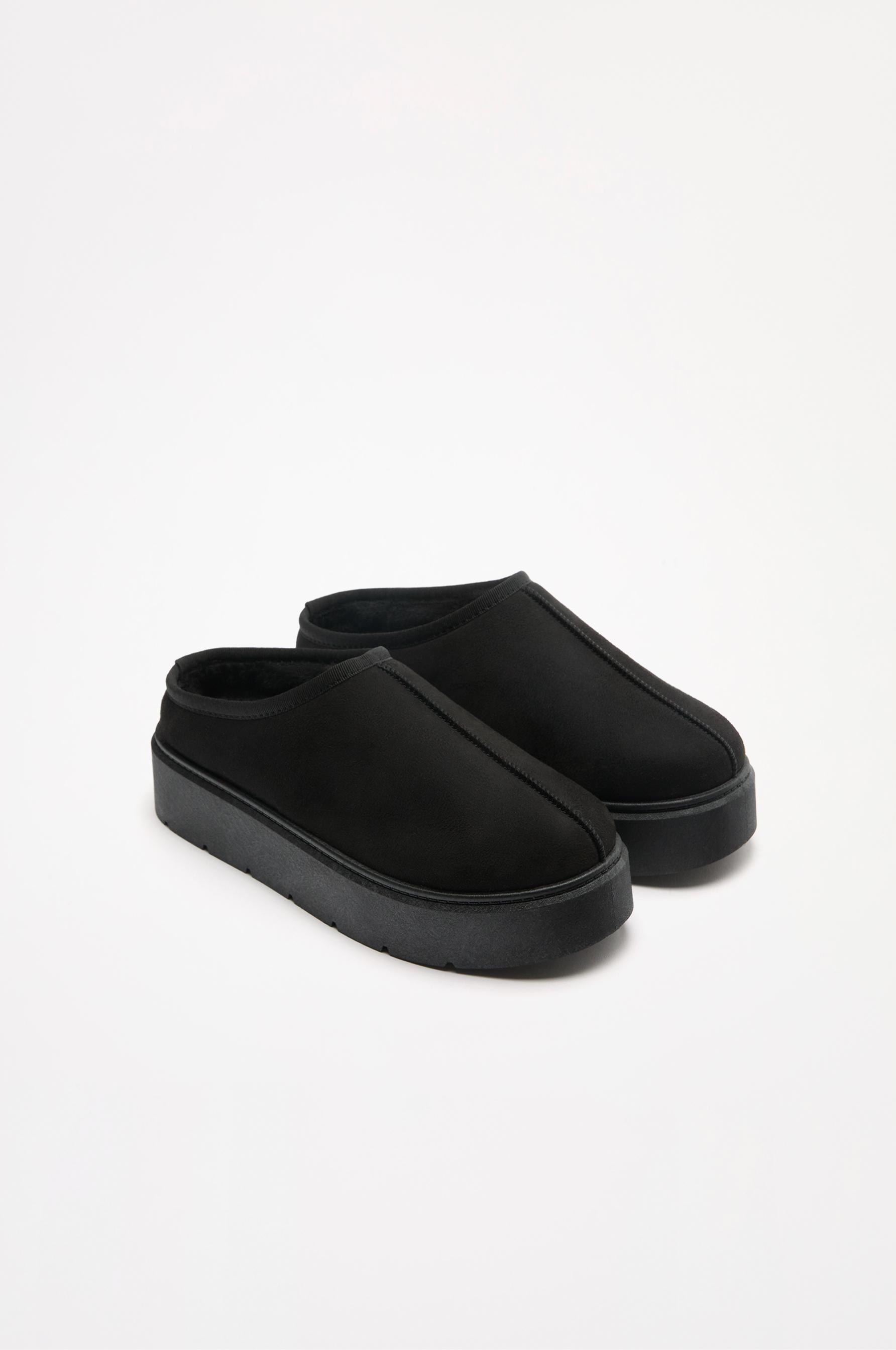 Platform clogs — BLACK