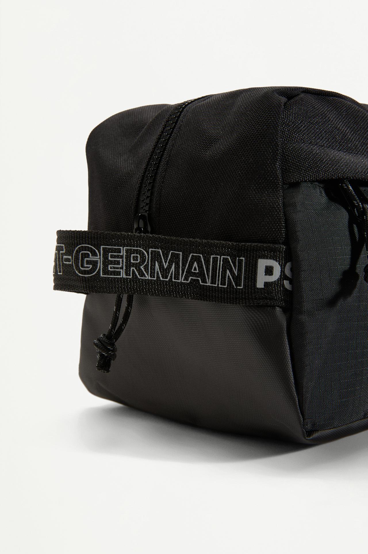 Paris Saint-Germain toiletry bag — BLACK