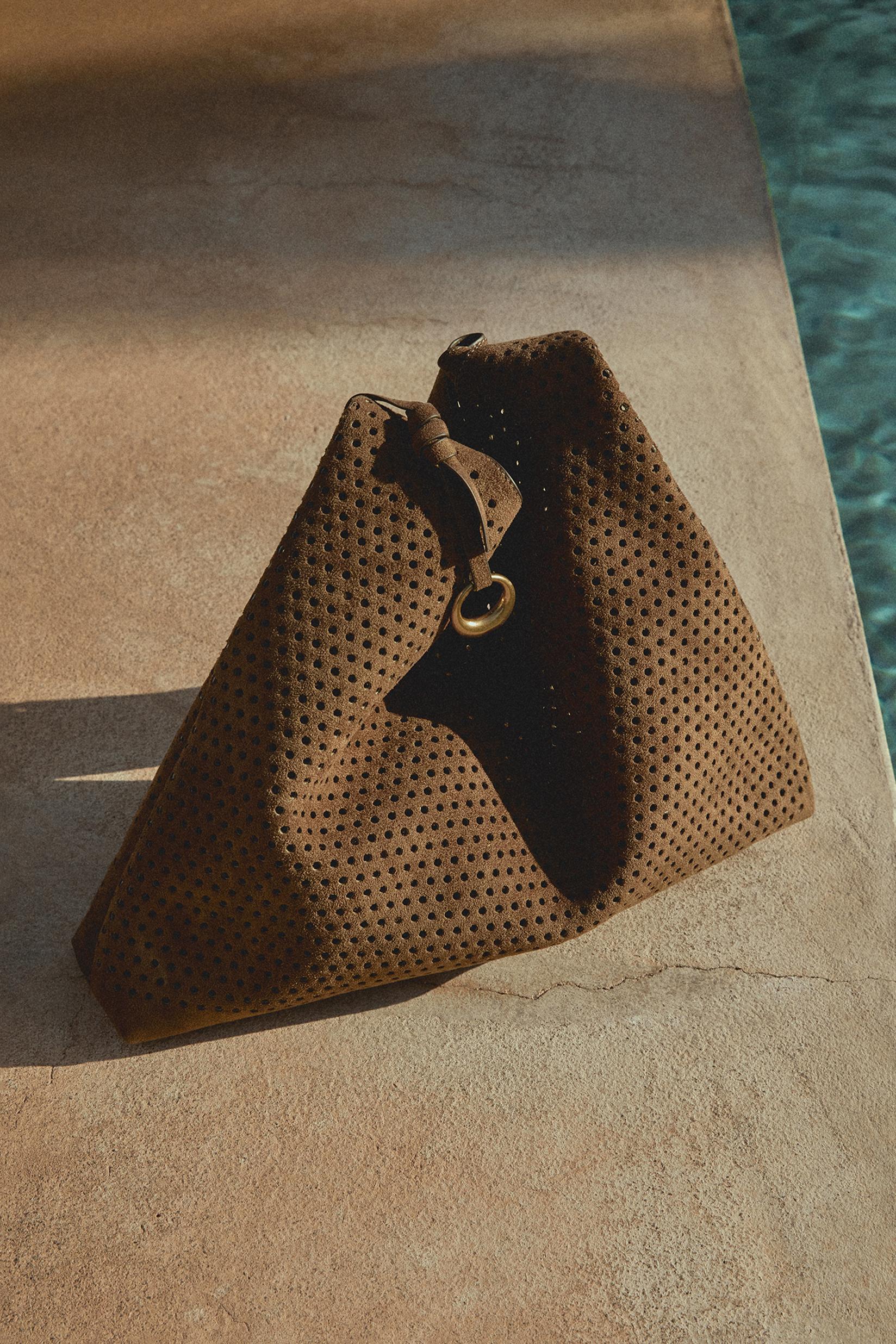 Openwork faux suede tote bag — BROWN