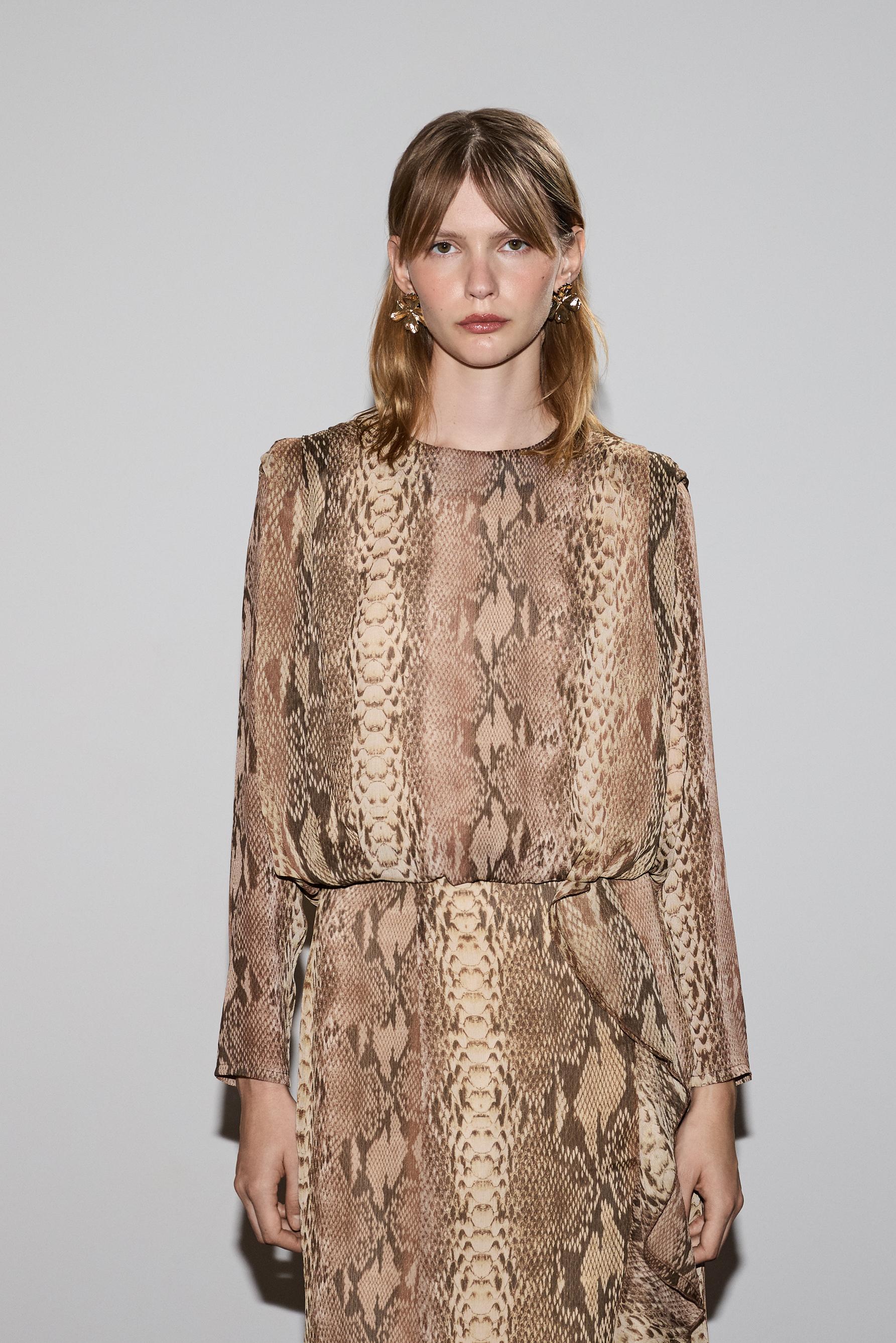 Blusa pliegues estampada