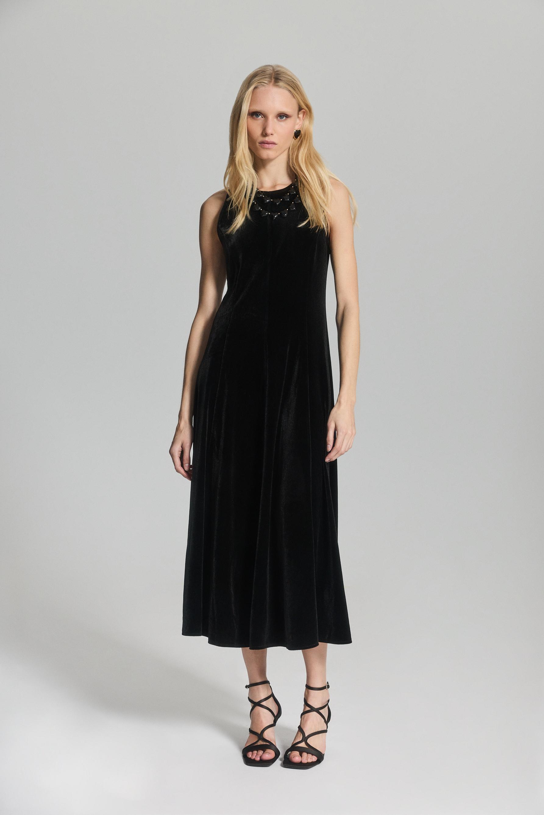 Vestido midi aterciopelado