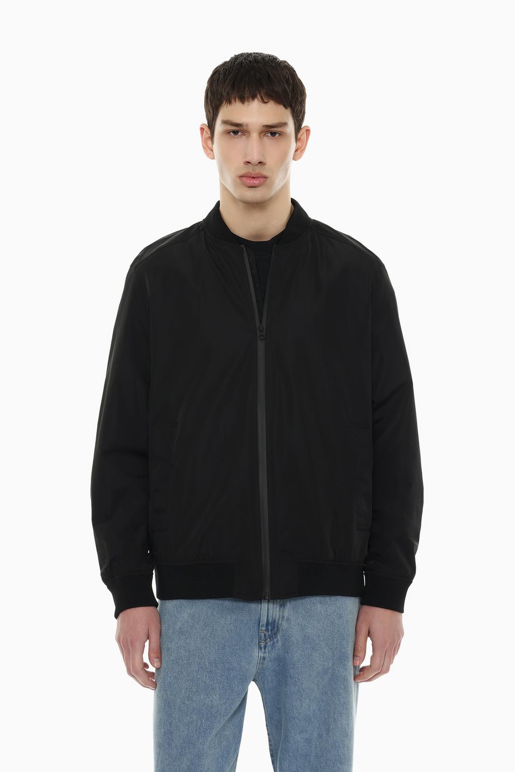 Lightweight bomber jacket