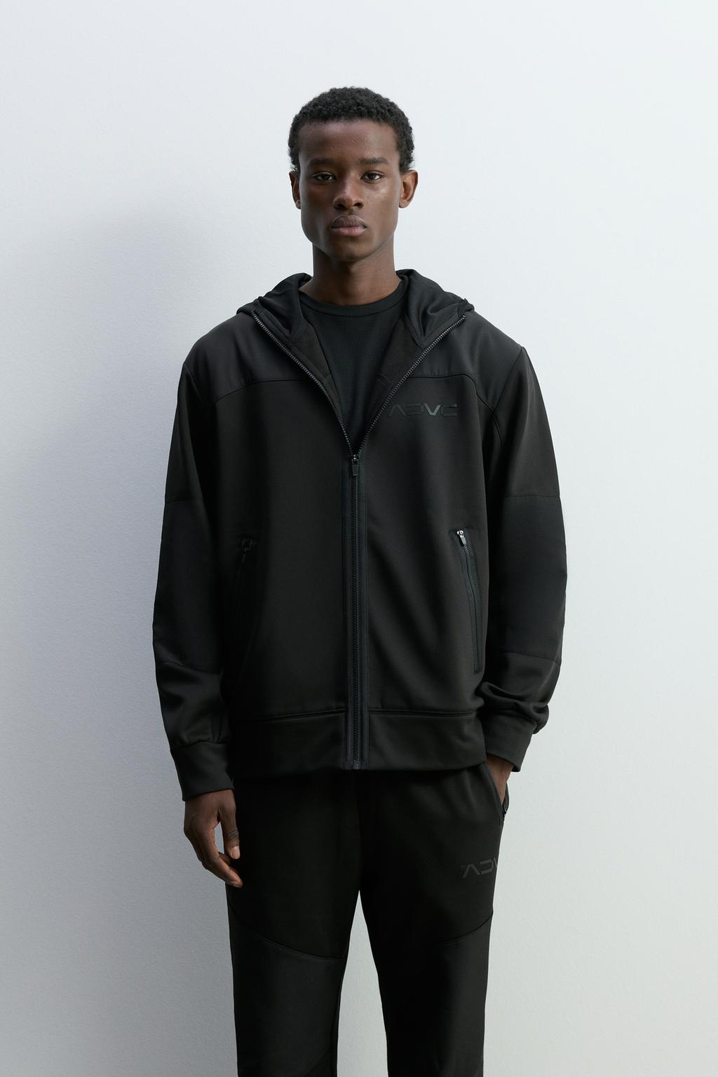 Zip-up sports jacket