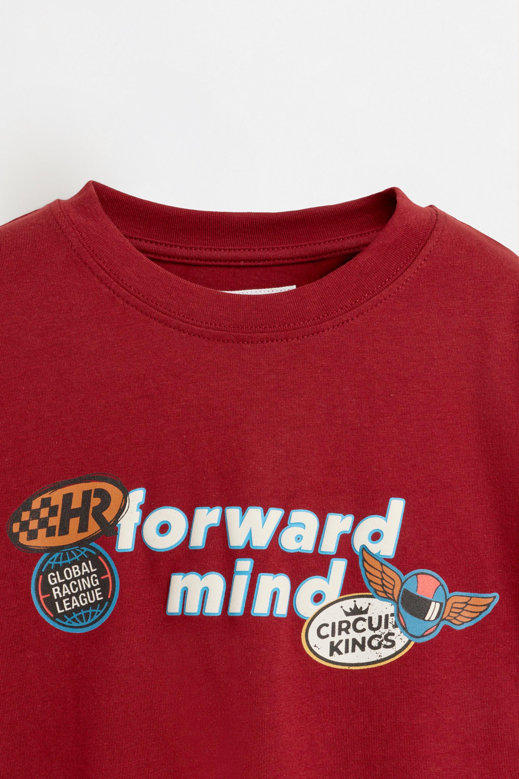 T-shirt with a maxi print on the back — MAROON