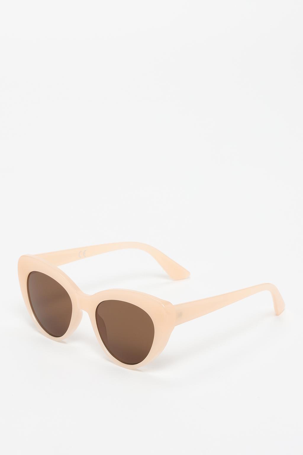 Cateye sunglasses