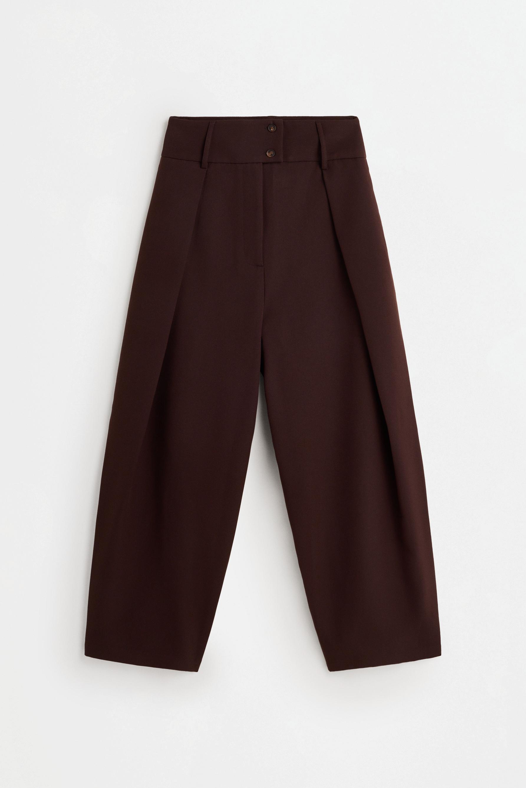 Pantalón barrel pliegues