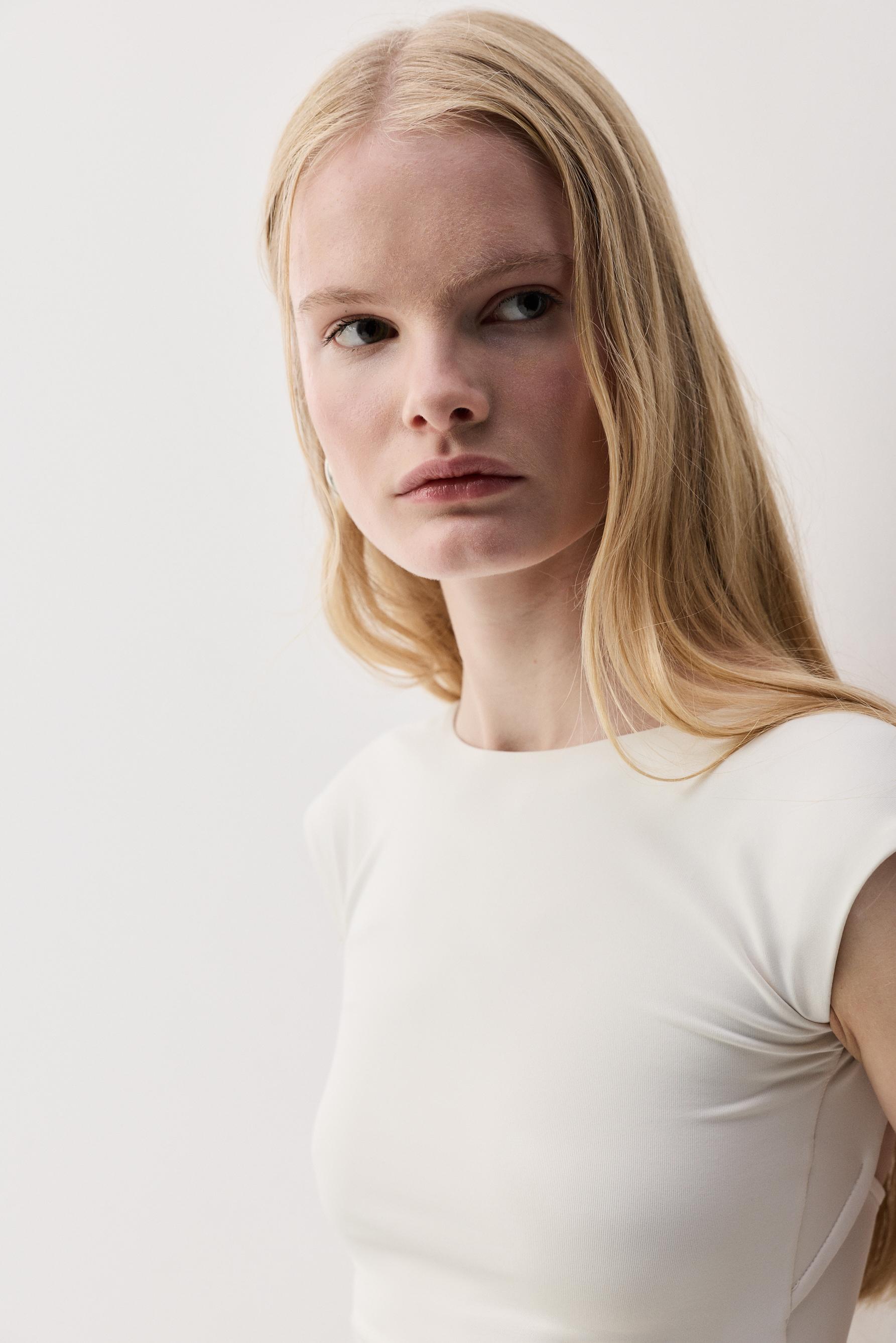 Polyamide T-shirt with open back — WHITE