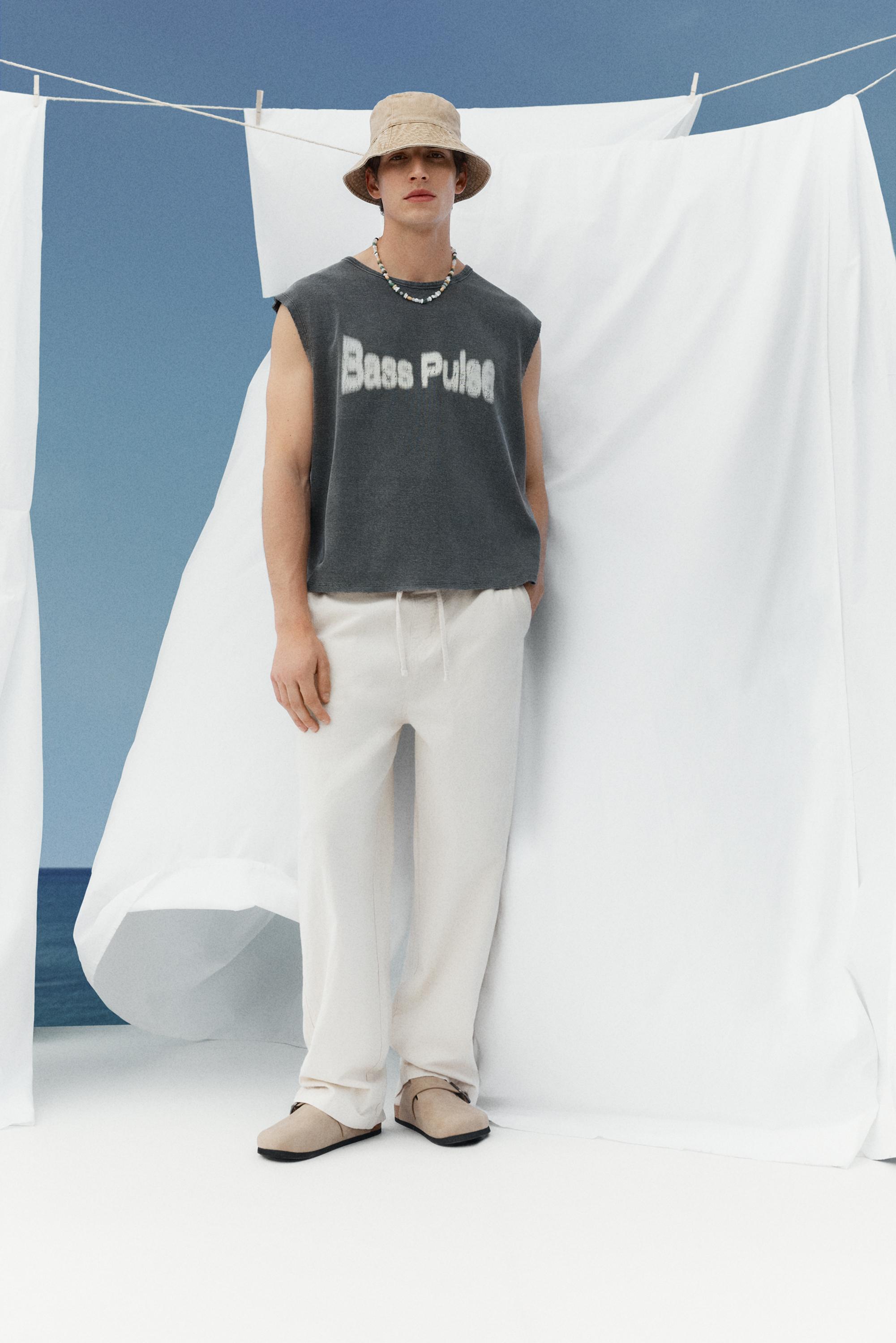 Printed Sleeveless T-shirt — BLACK