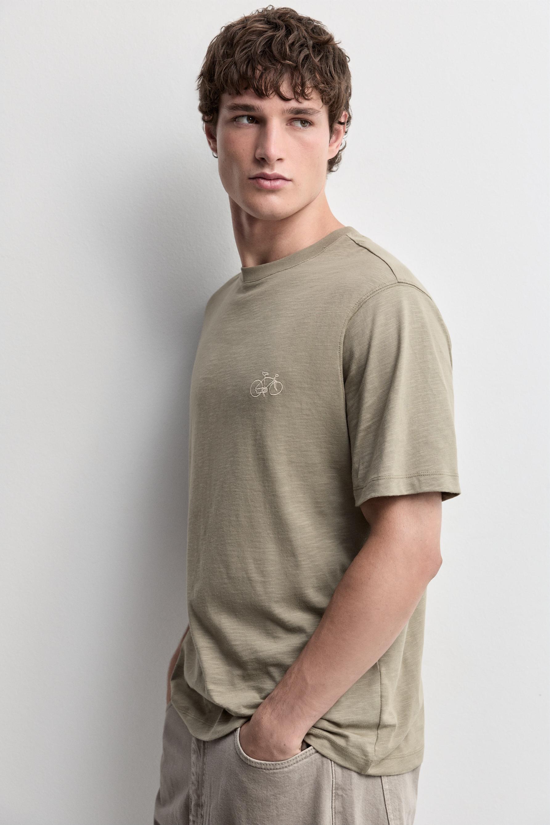 Embroidered T-shirt — PALE GREEN