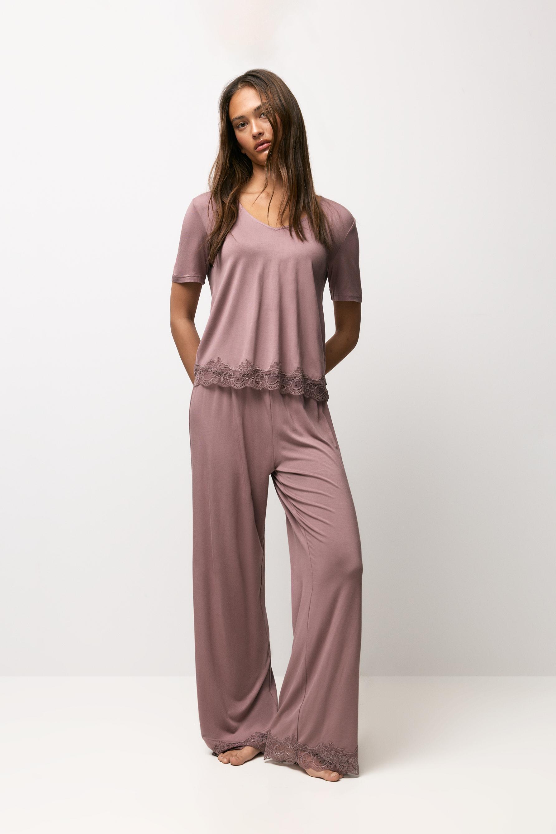 Flowing lace pyjamas — DARK MULBERRY