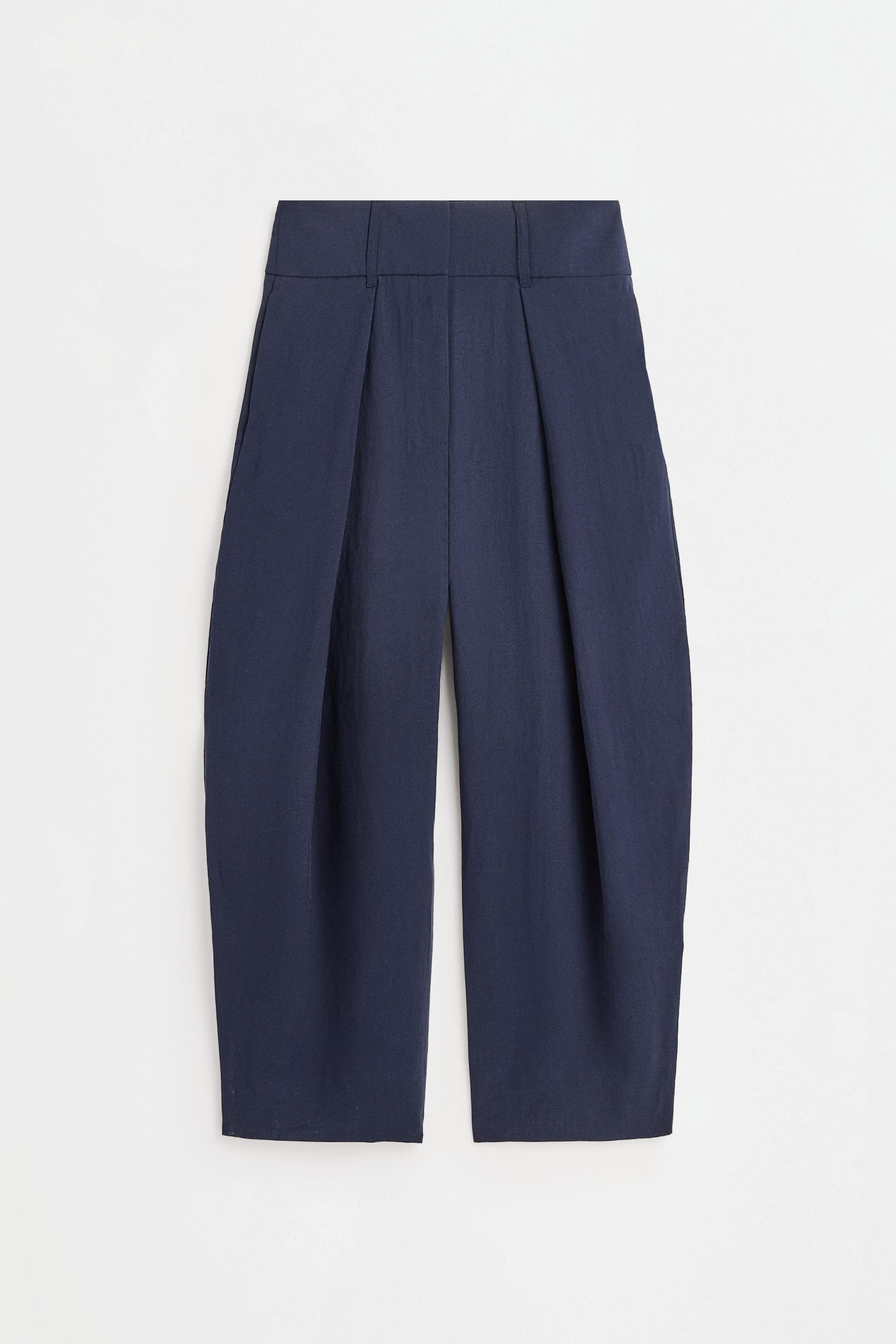Barrel trousers with darts — NAVY