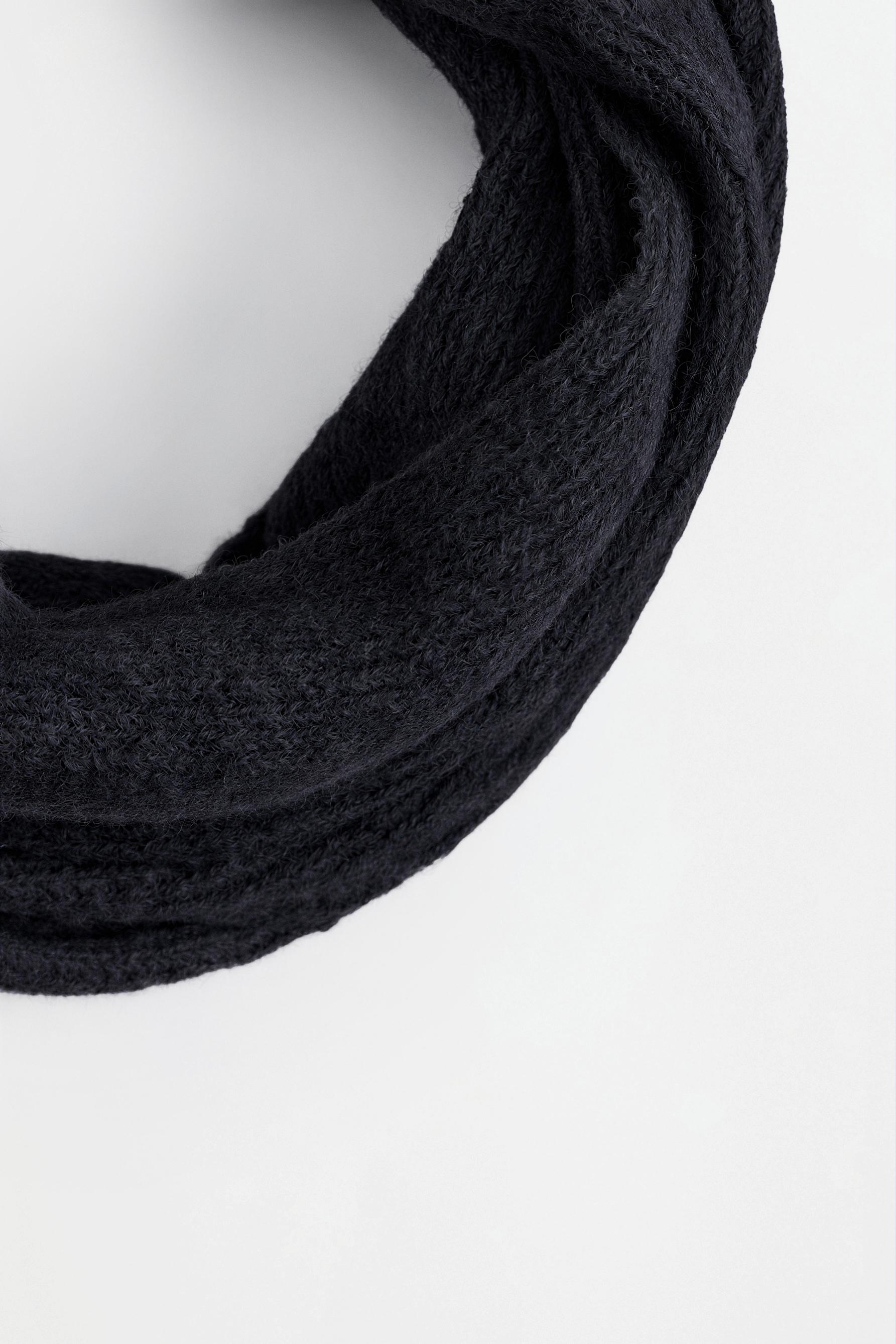 Solid double snood — BLACK
