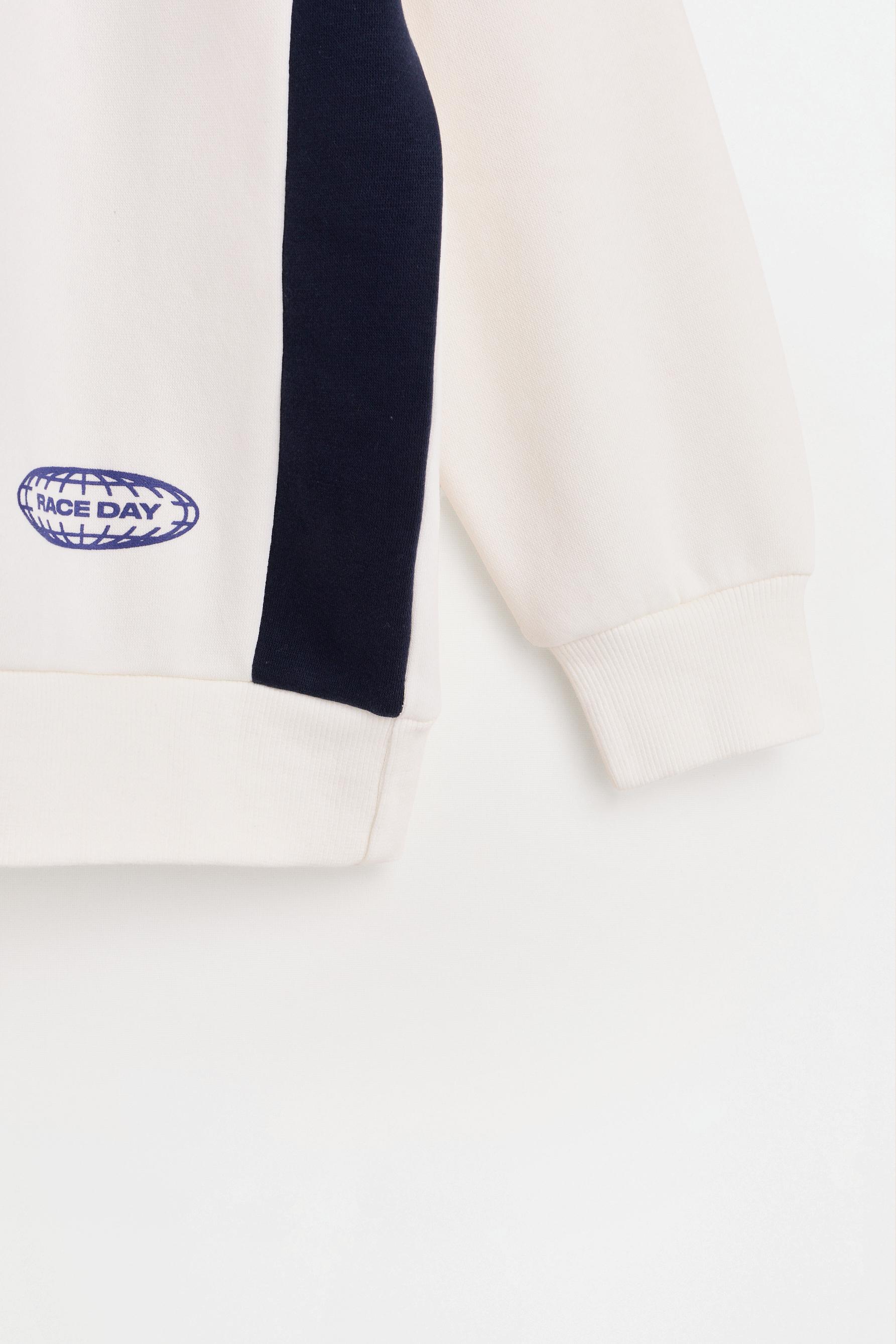 ©2026 Williams Sweatshirt — OFF WHITE