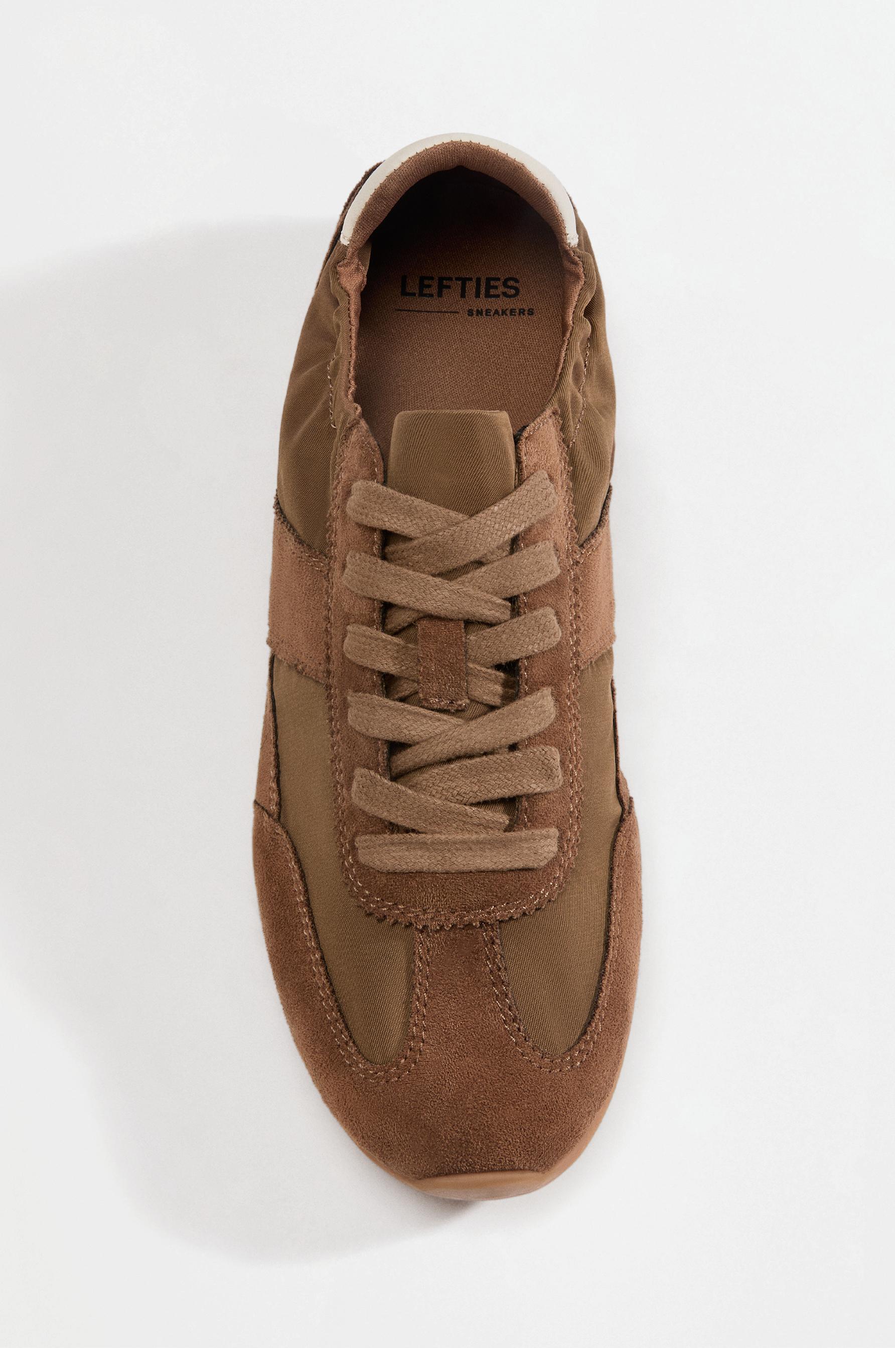 Sneakers — BROWN