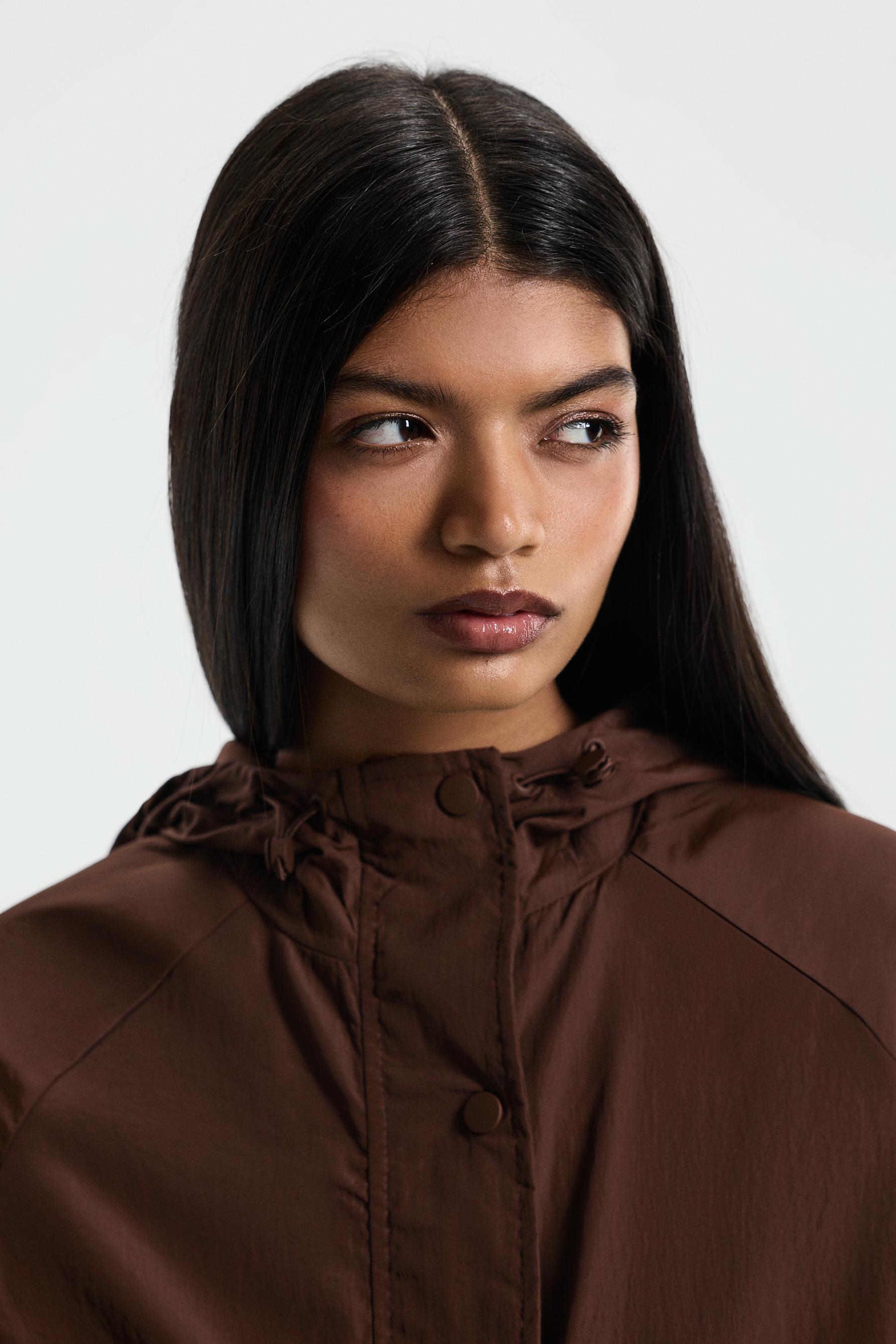 Cropped hooded windbreaker — CHOCOLATE