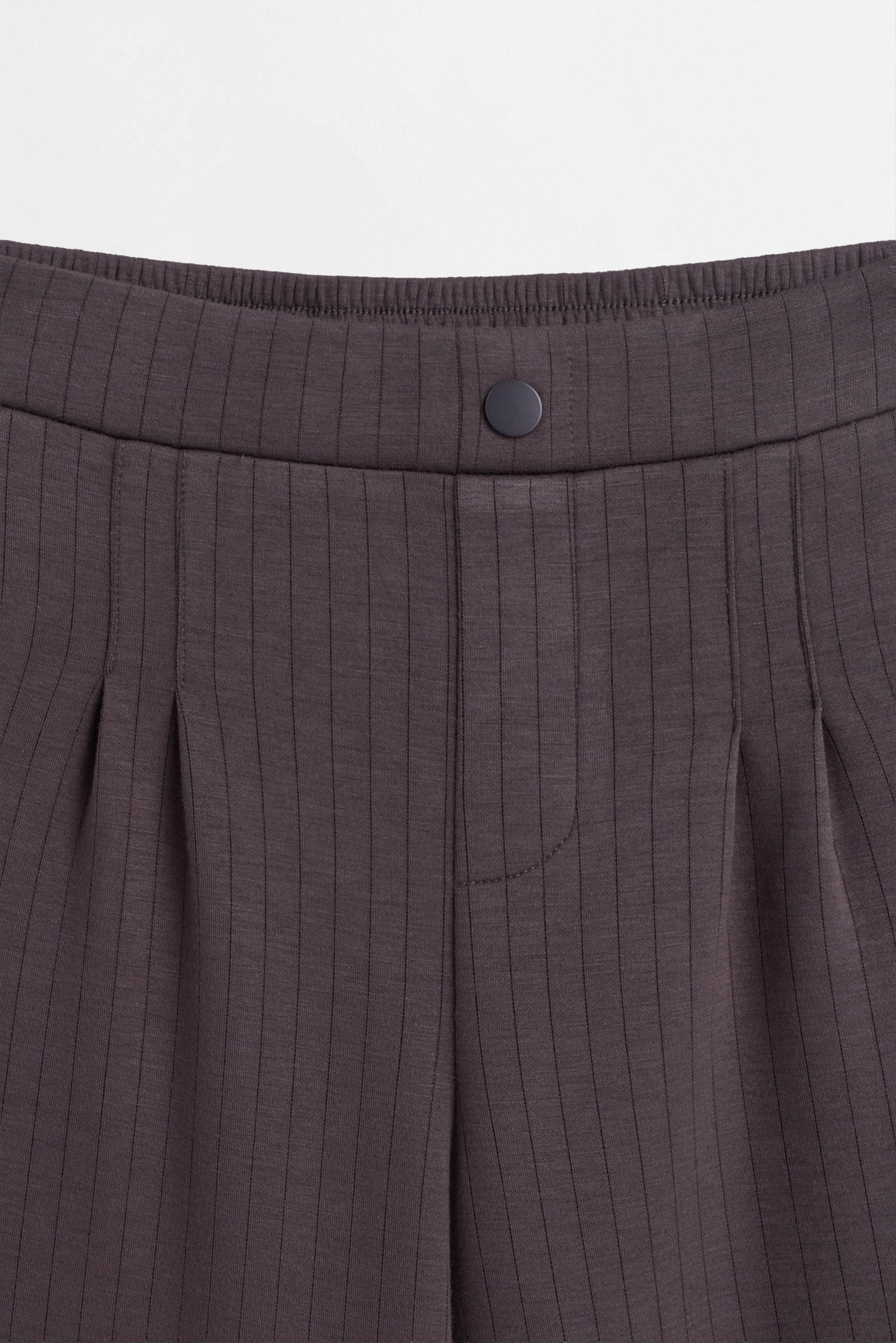Ribbed straight-leg trousers — LEAD