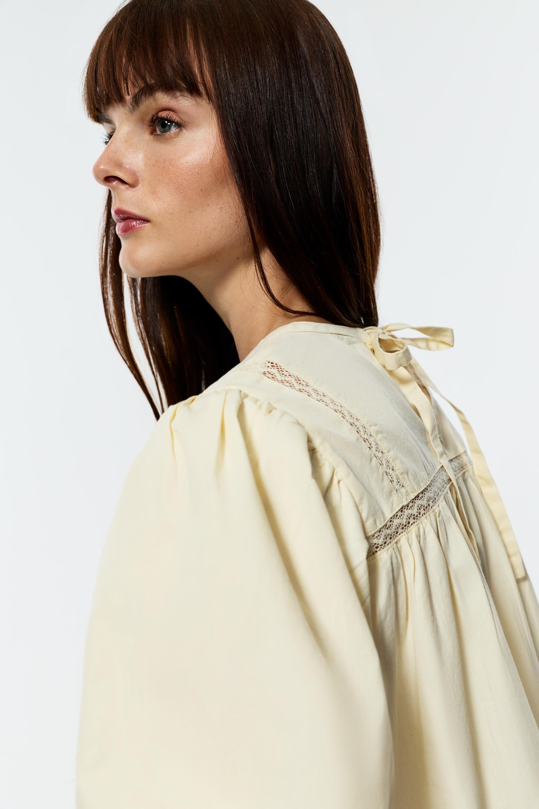 Embroidered blouse — VANILLA
