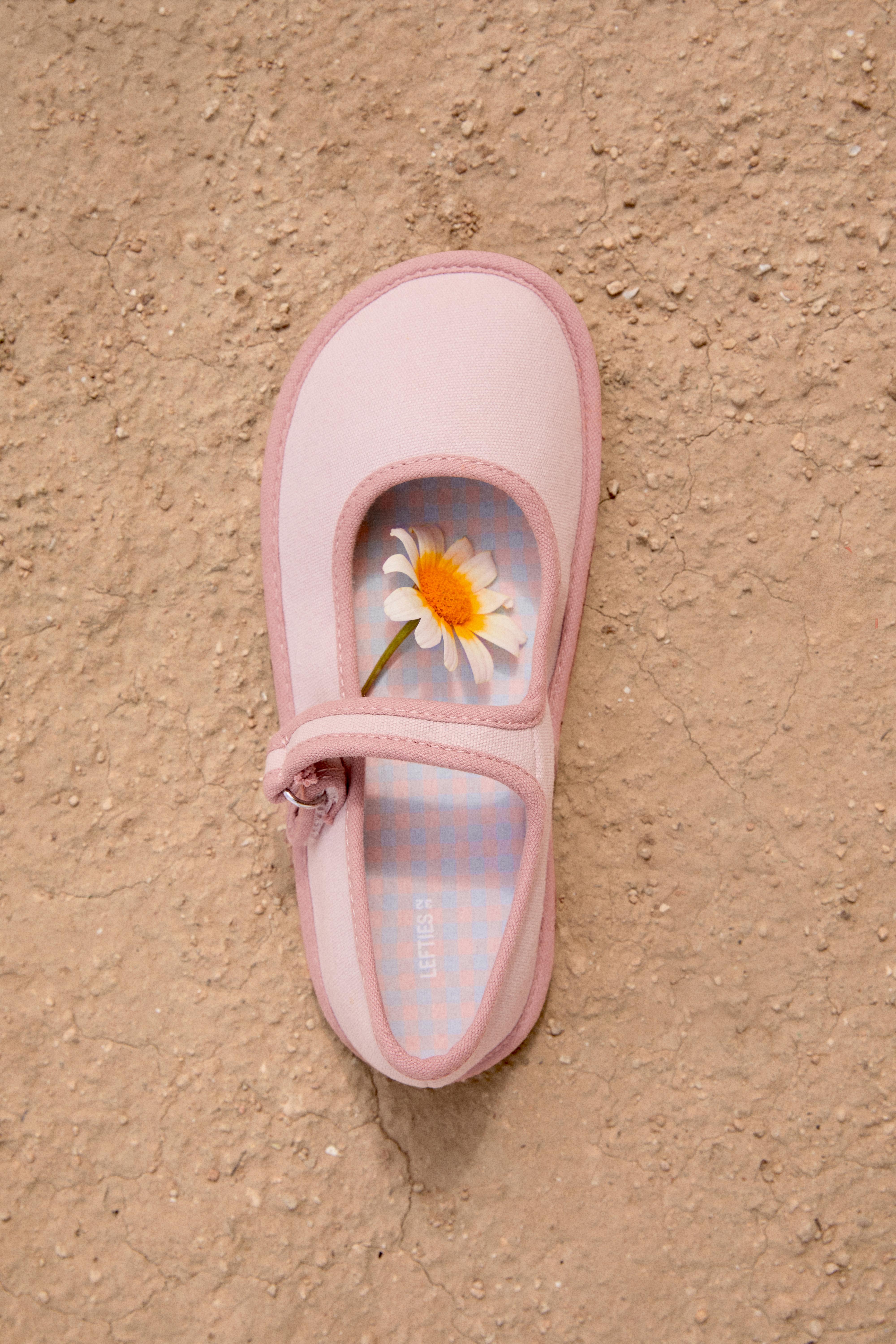 BAREFOOT MARY JANE FLATS — PINK