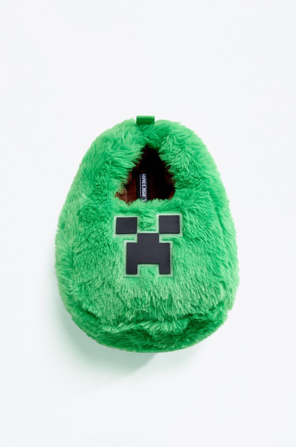 Minecraft voluminous house slippers