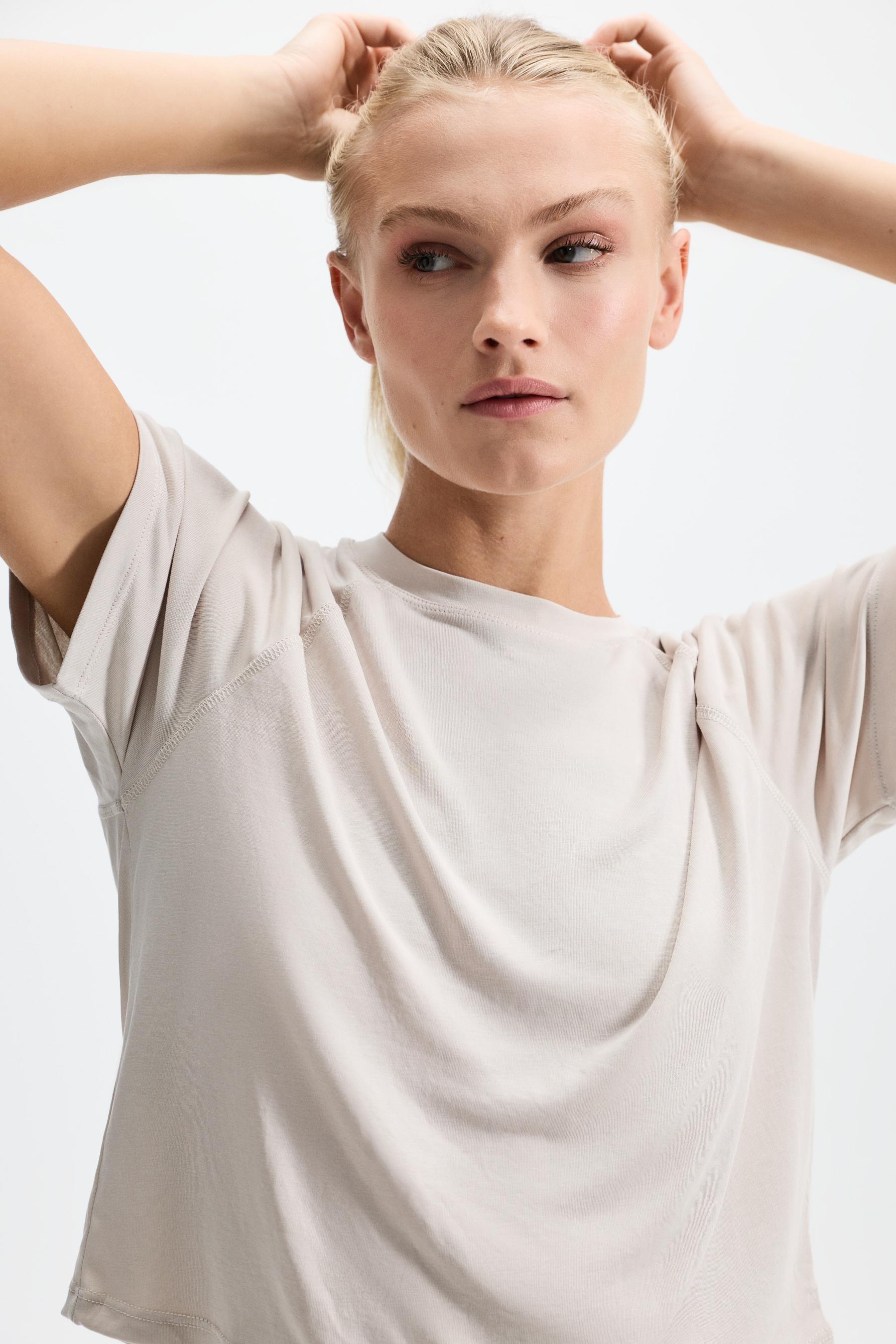 Cropped flowing T-shirt — ECRU