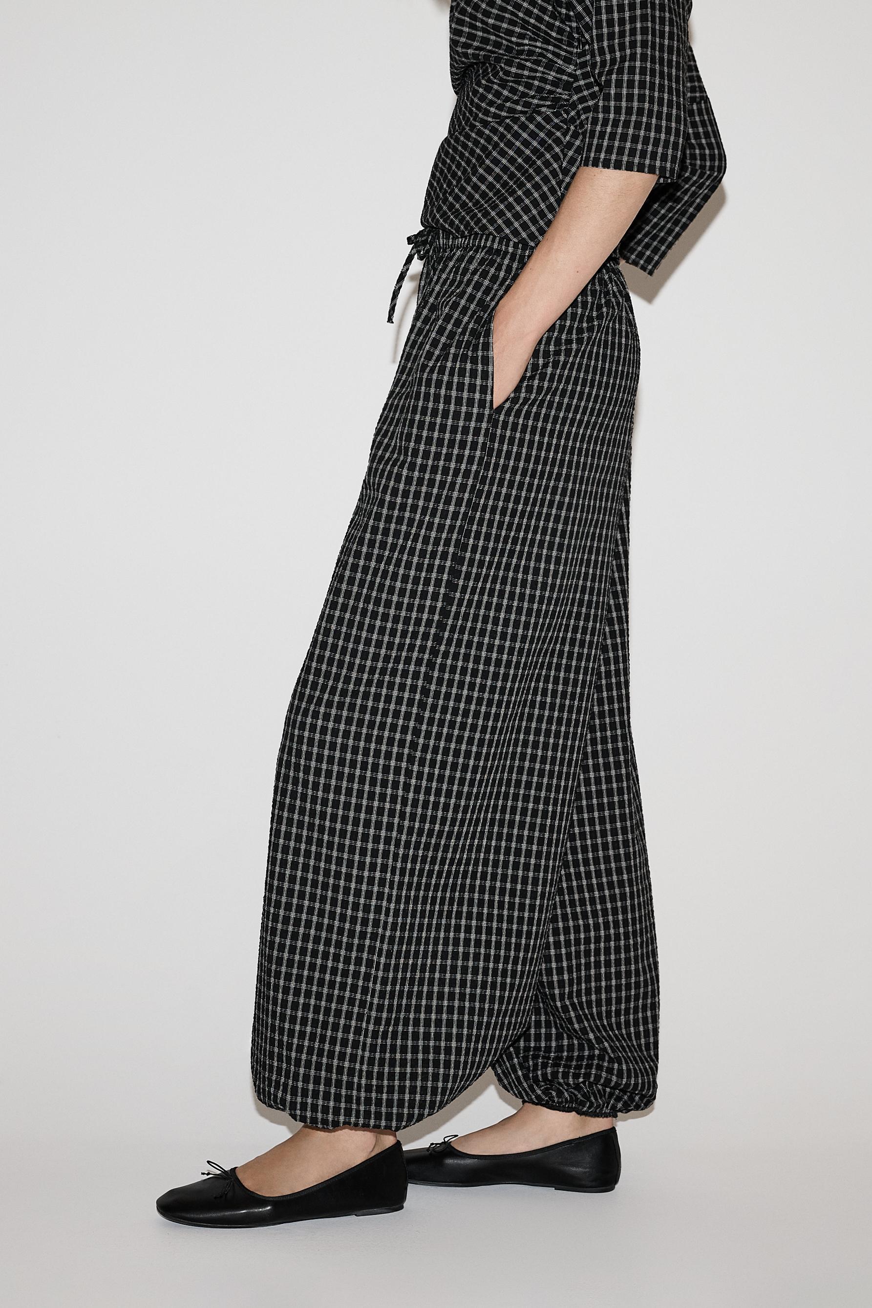Check balloon trousers — BLACK
