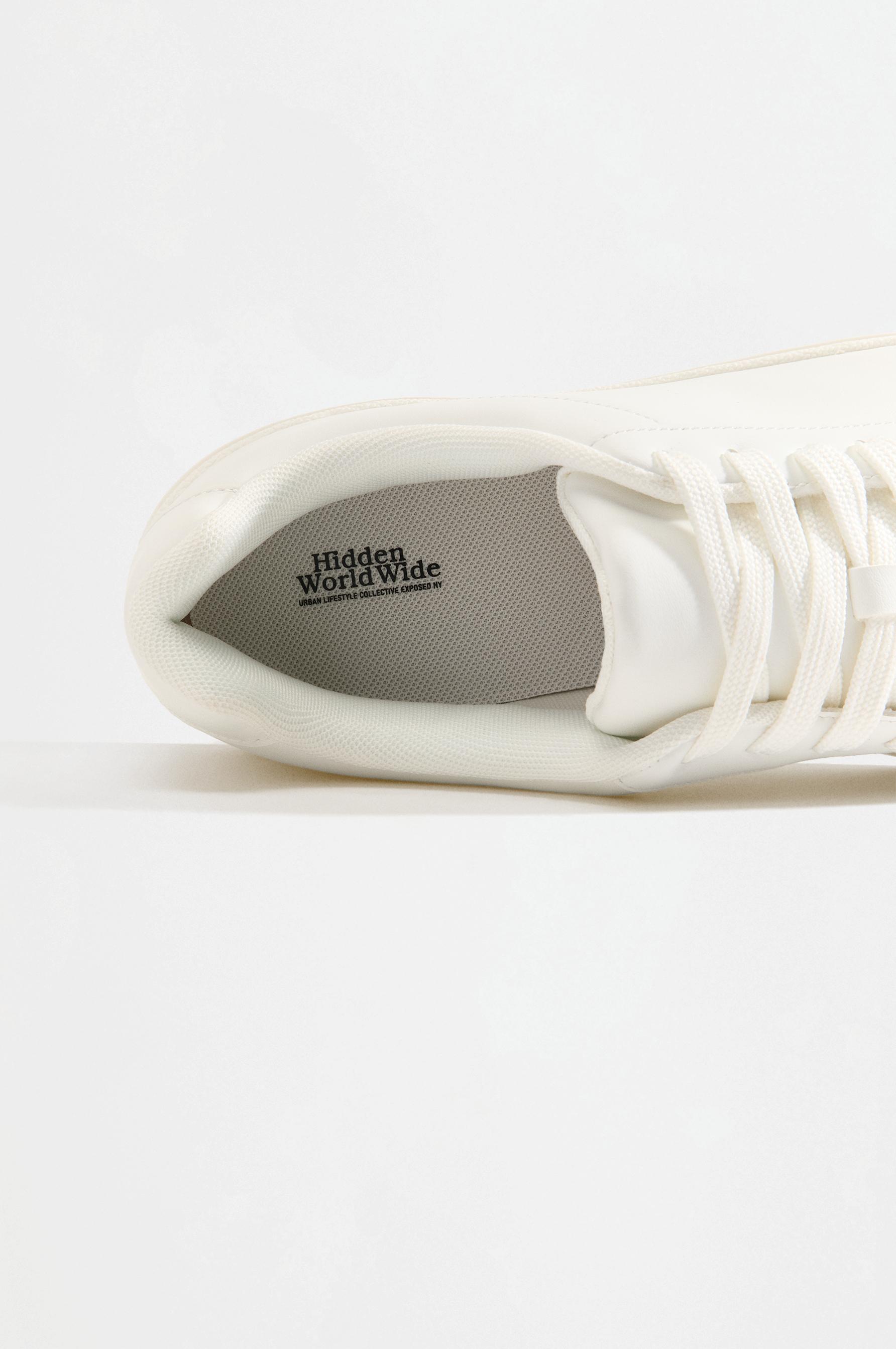Casual sneakers — WHITE