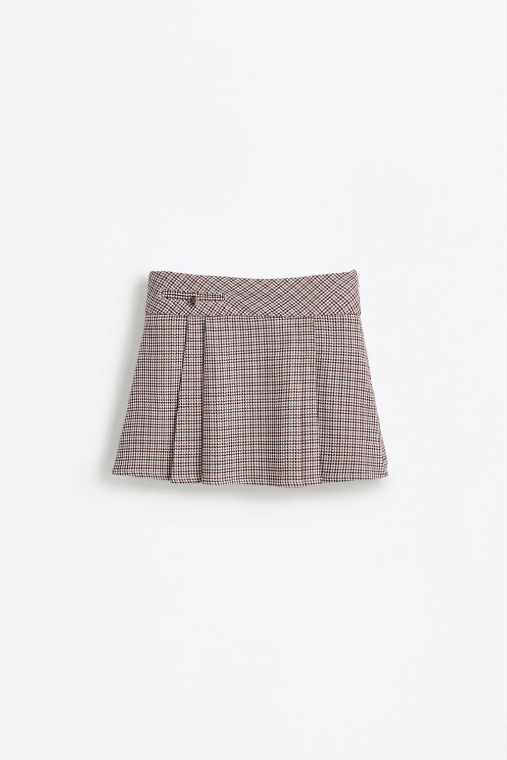 Pleated skirt