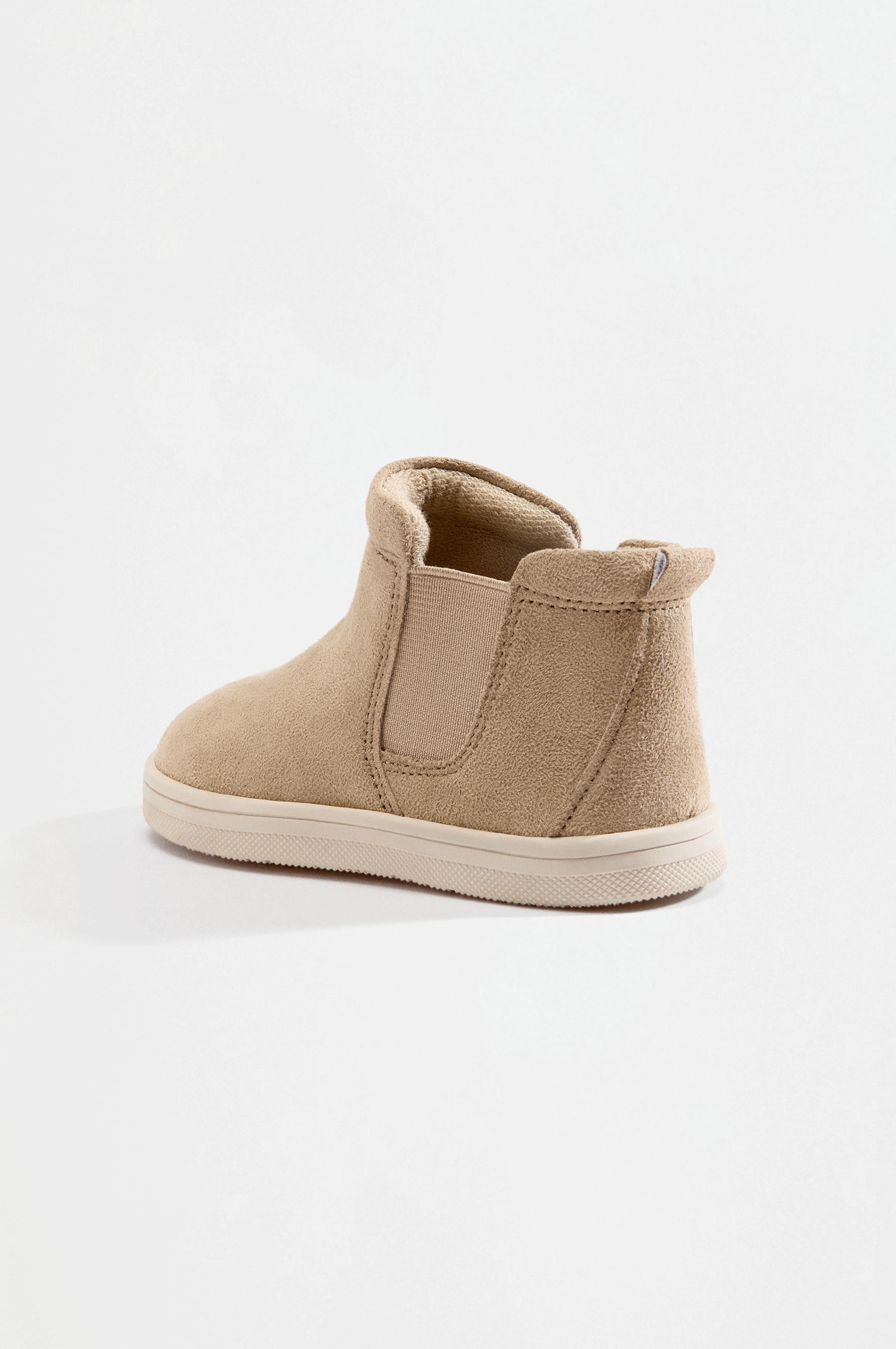 Casual barefoot Chelsea boots — BEIGE