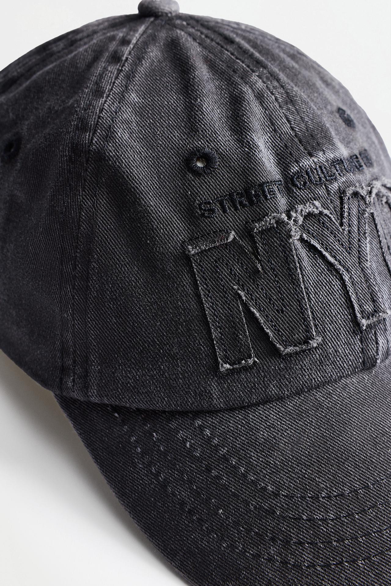 NYC embroidered cap — BLACK
