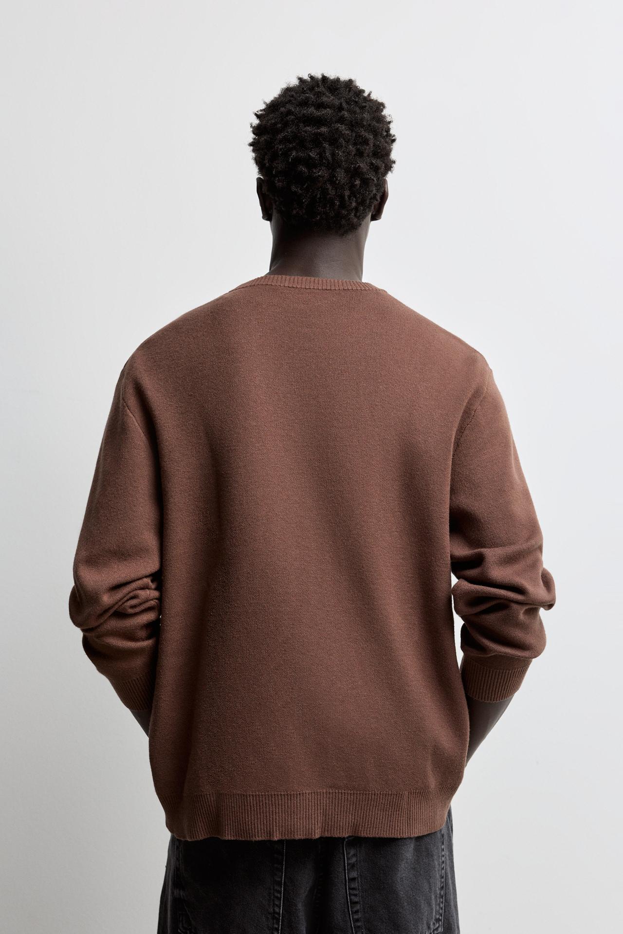 Soft knit sweater — BROWN