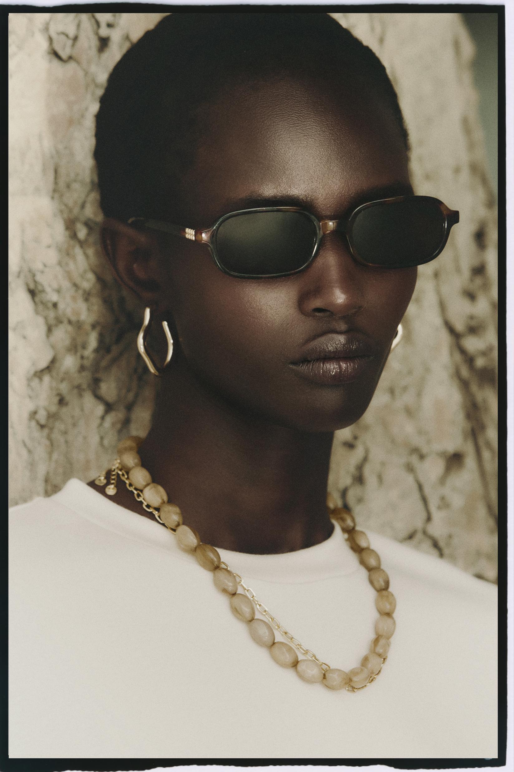 Small rectangular glasses — BLACK TONE