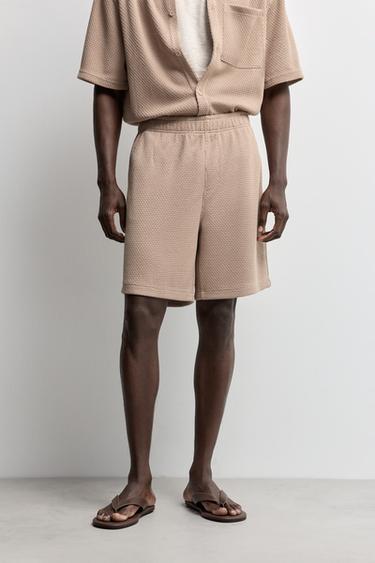 Waffle-textured Bermuda shorts — YARN 2
