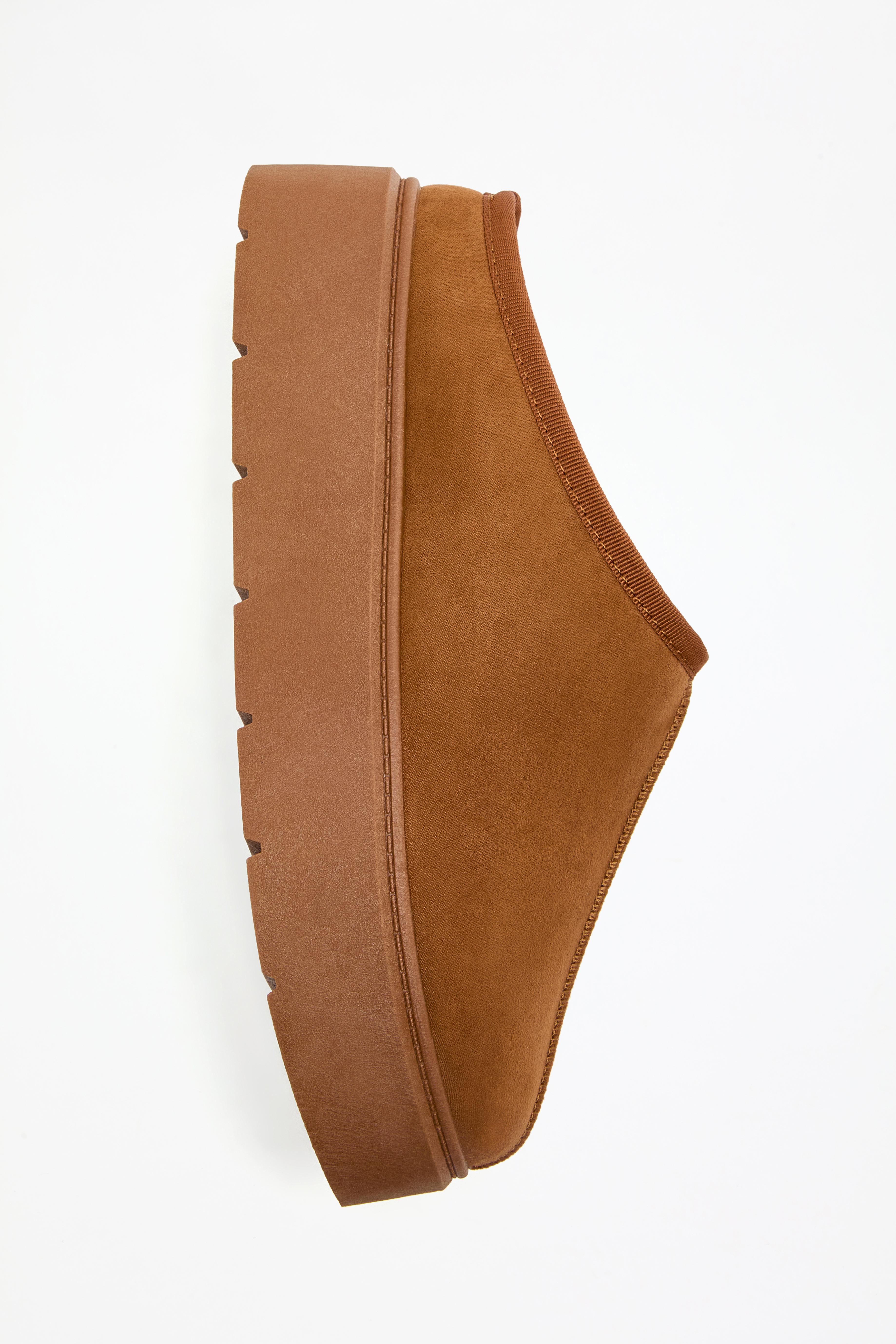 Platform clogs — LEATHER