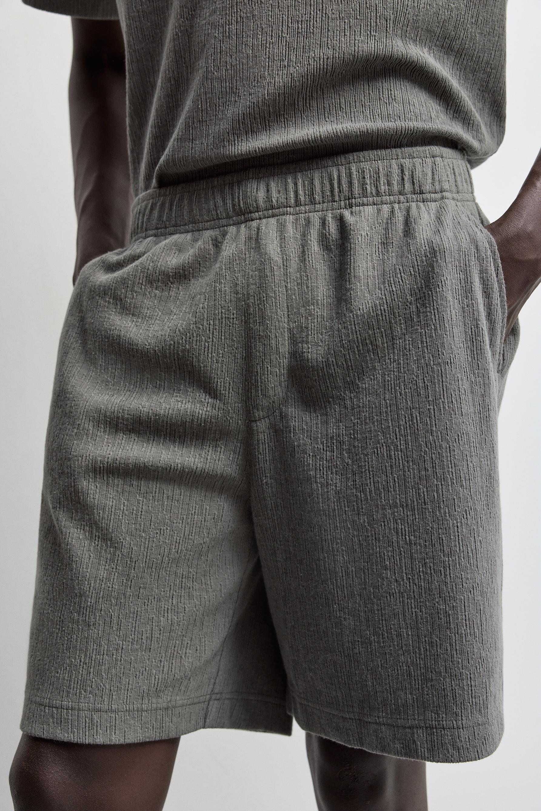 Rustic textured Bermuda shorts — MEDIUM GREEN