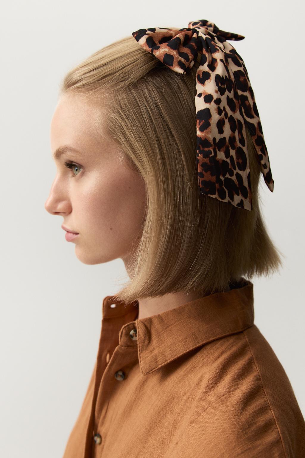 Animal print bow hair clip