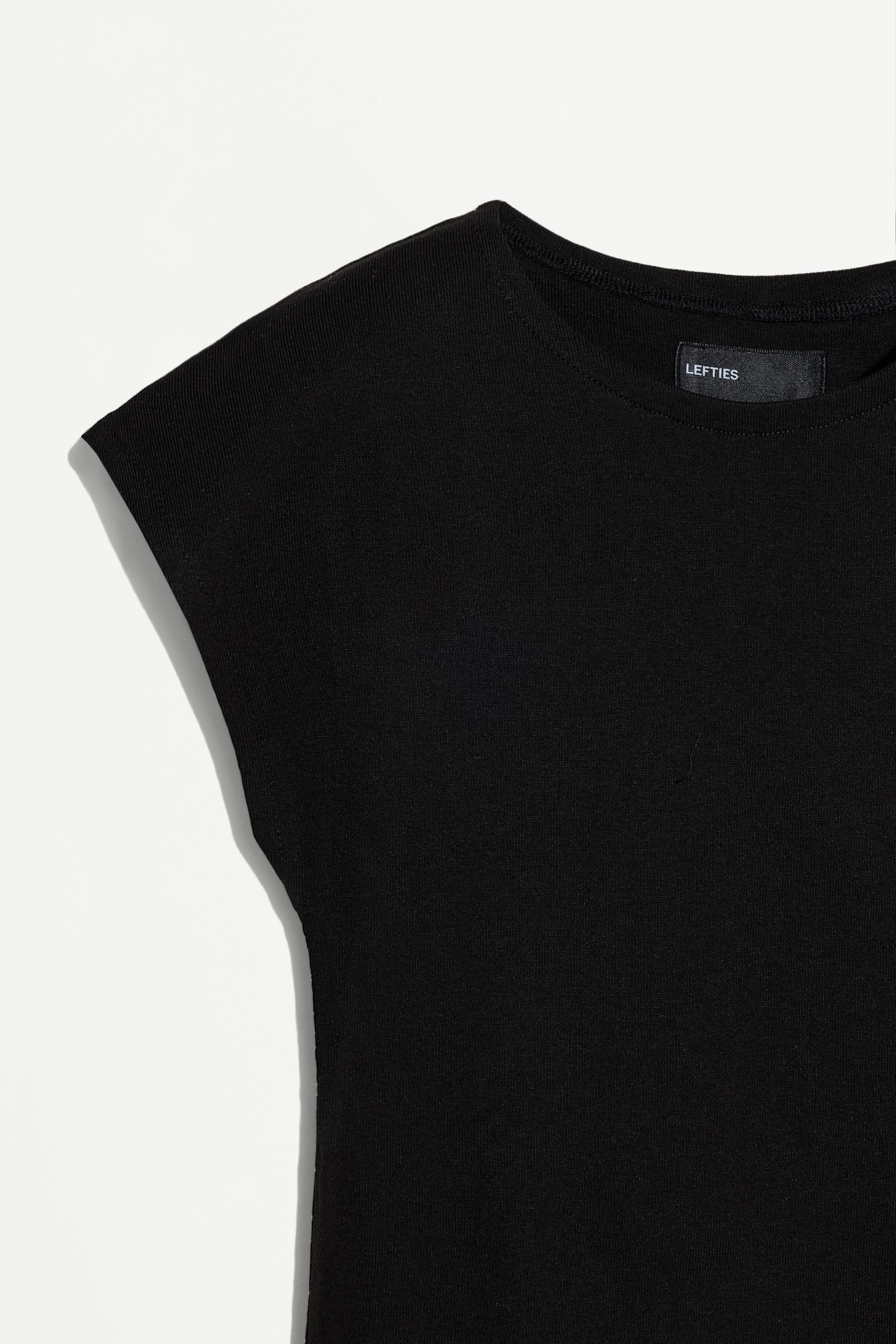 Cropped T-shirt — BLACK
