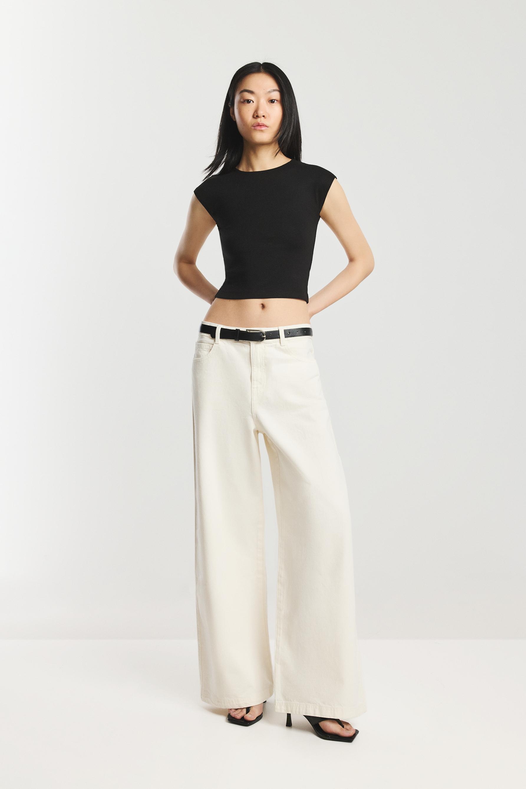 Cropped T-shirt — BLACK