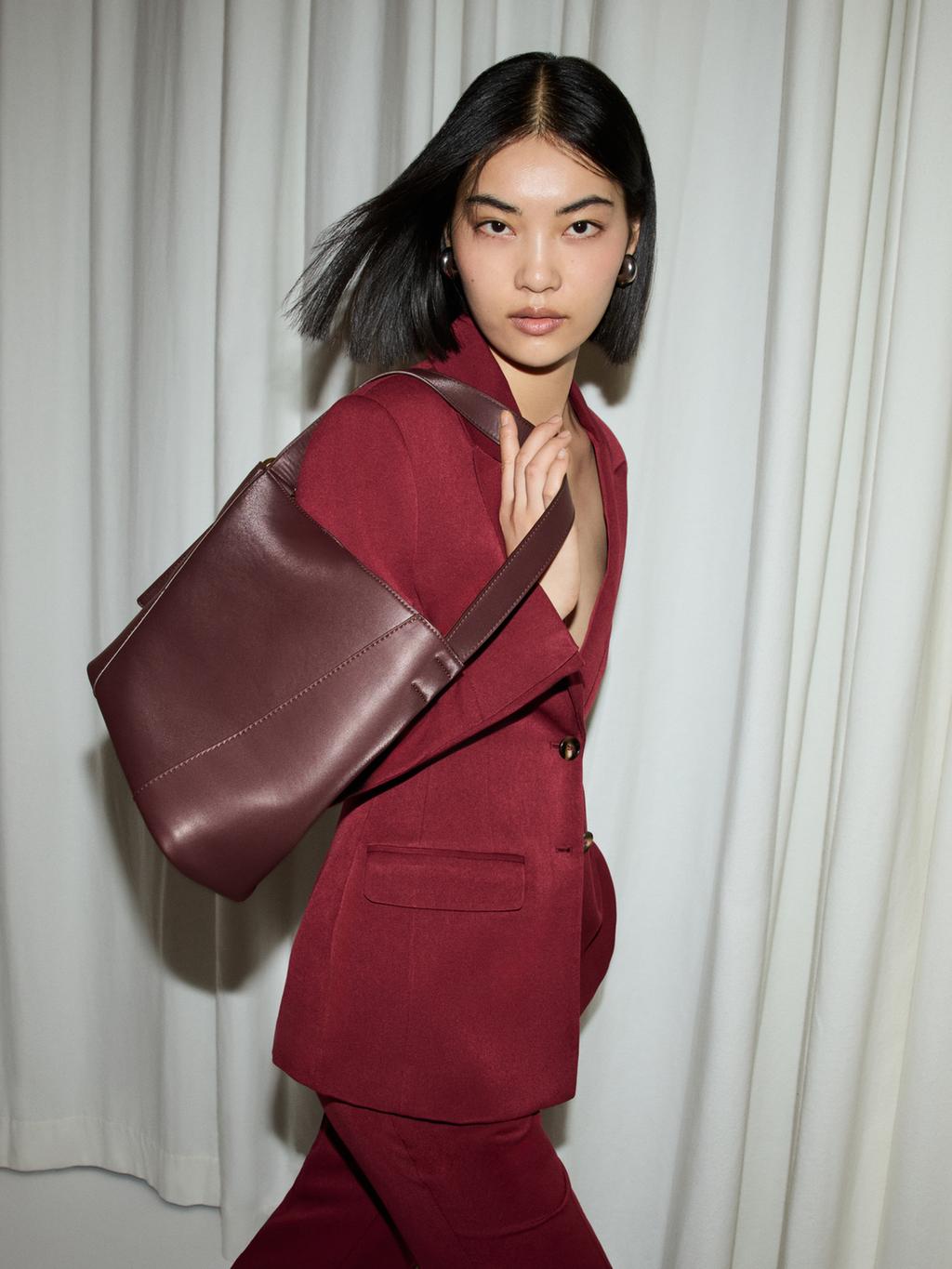 Bucket bag with handle detail