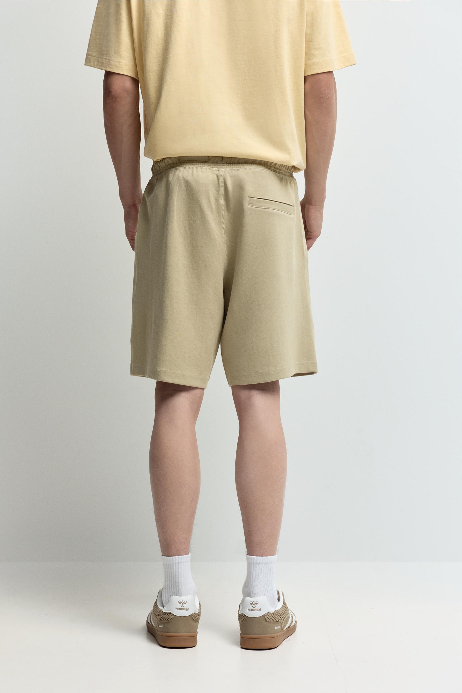 Interlock Bermuda shorts — PALE GREEN