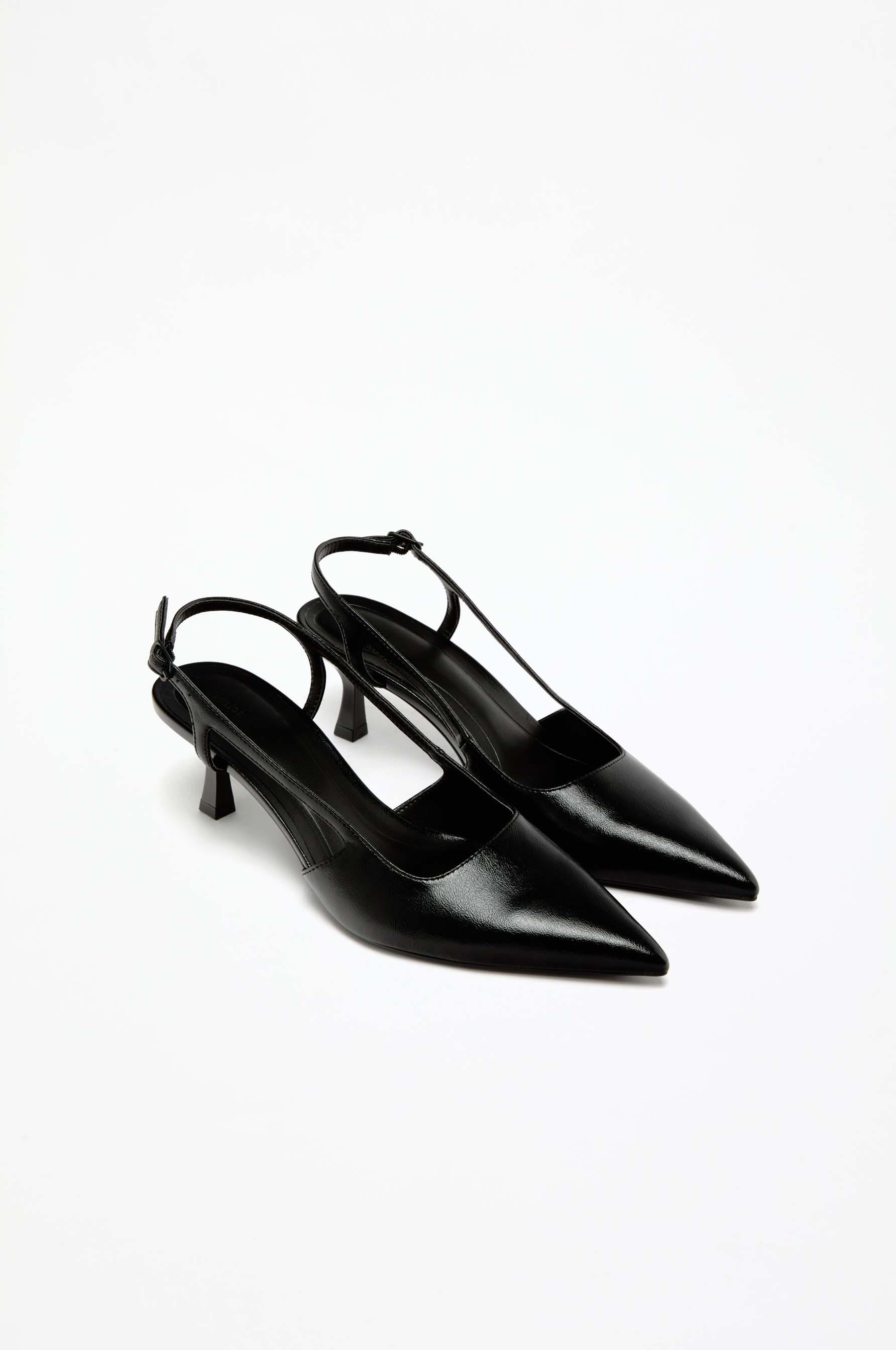 Slingback heel shoe — BLACK