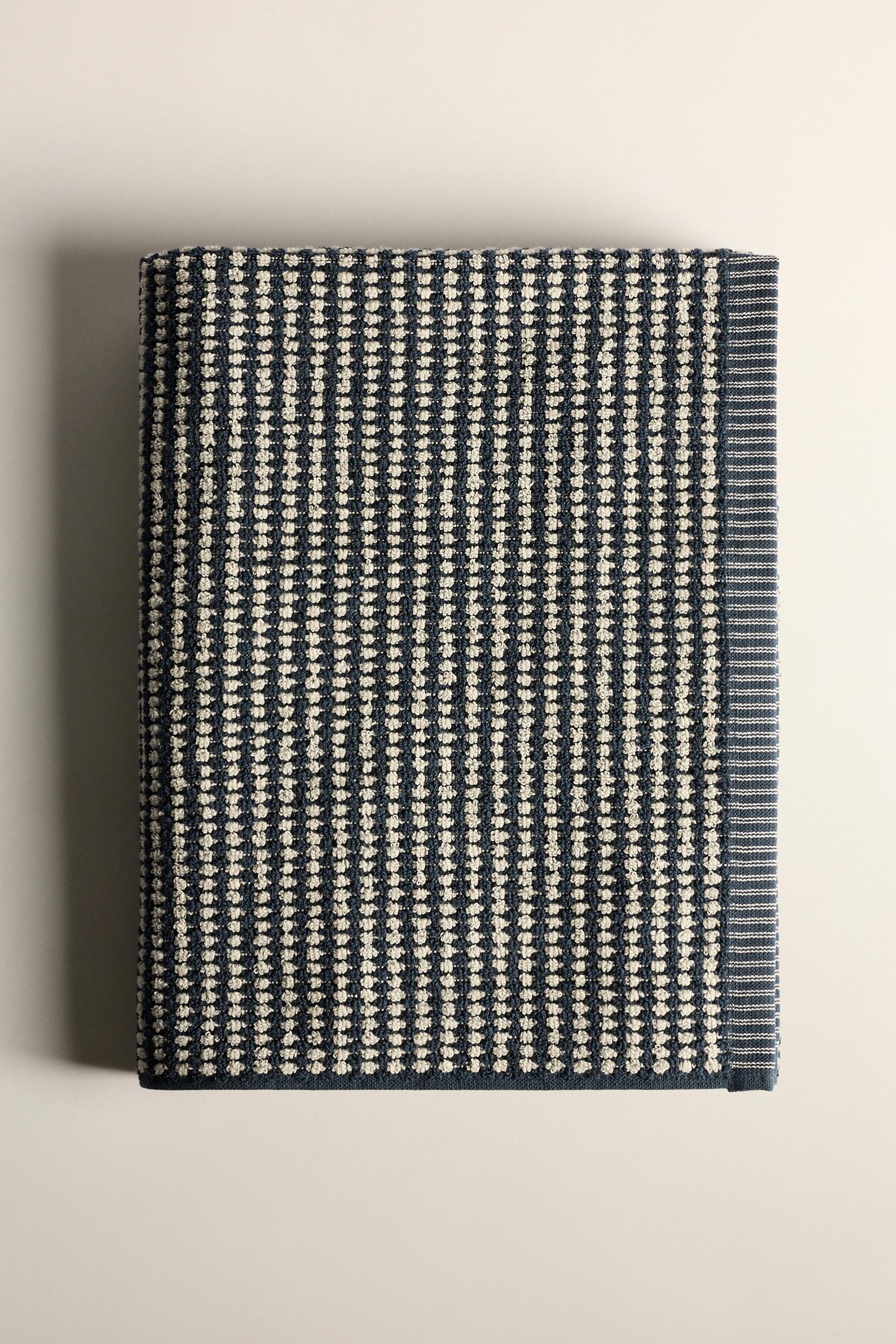 Toalla de mano estructura 140 x 70 cm