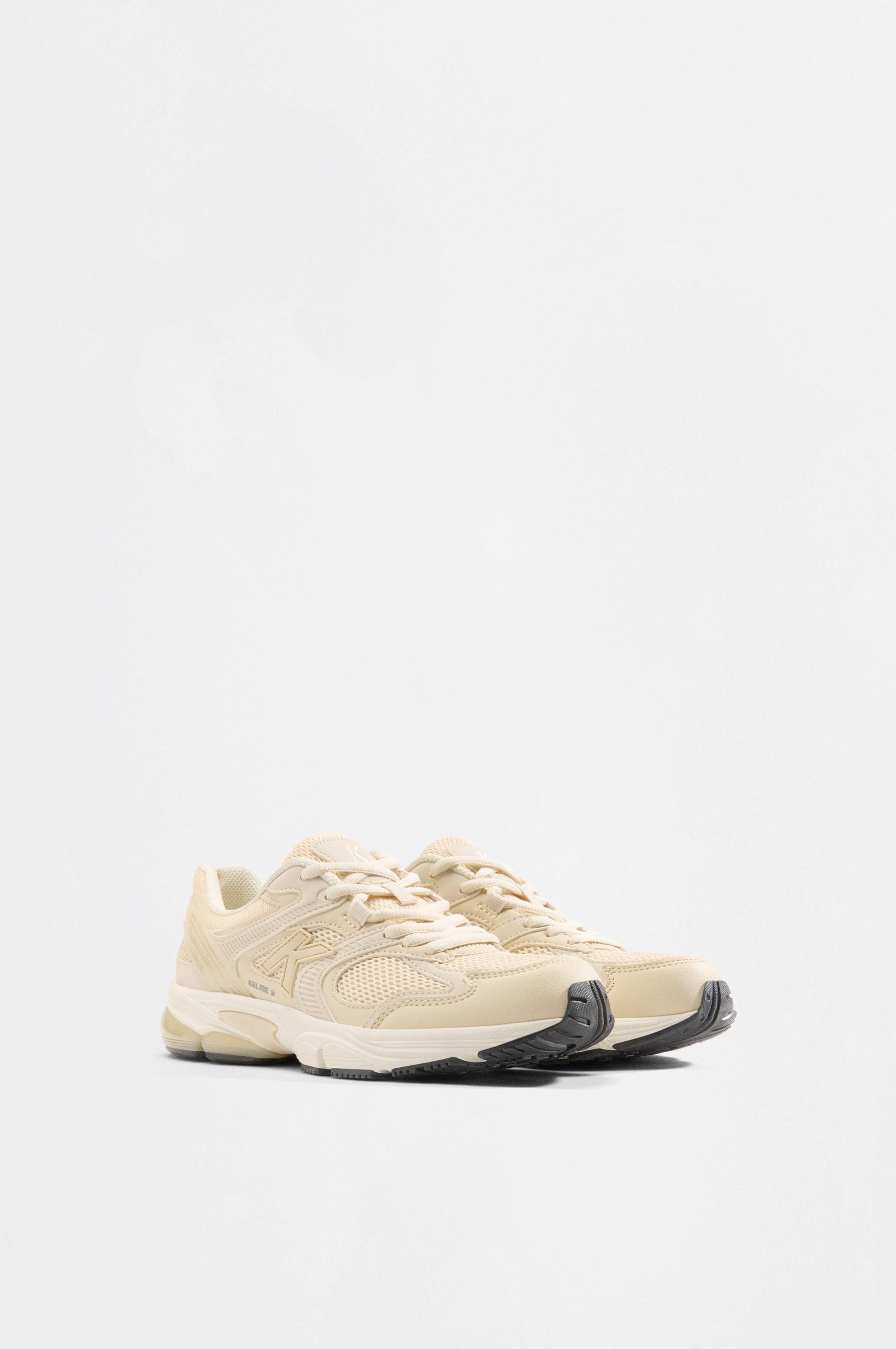 Kelme Sneakers — ECRU
