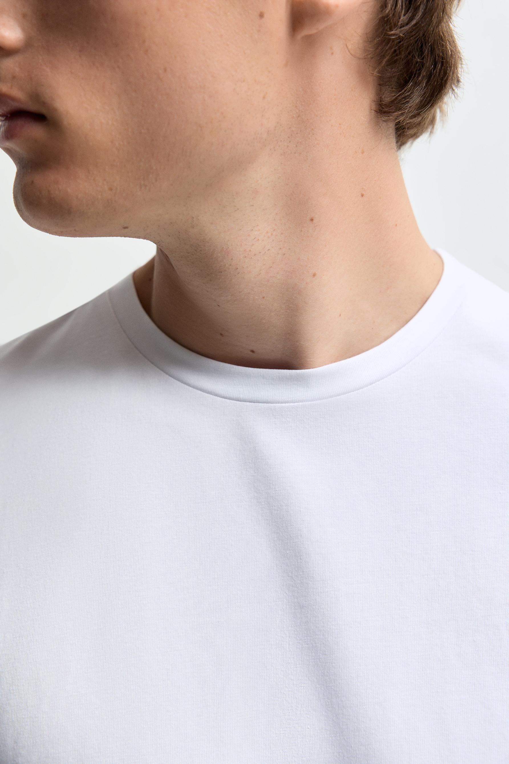 Soft slim fit T-shirt — WHITE